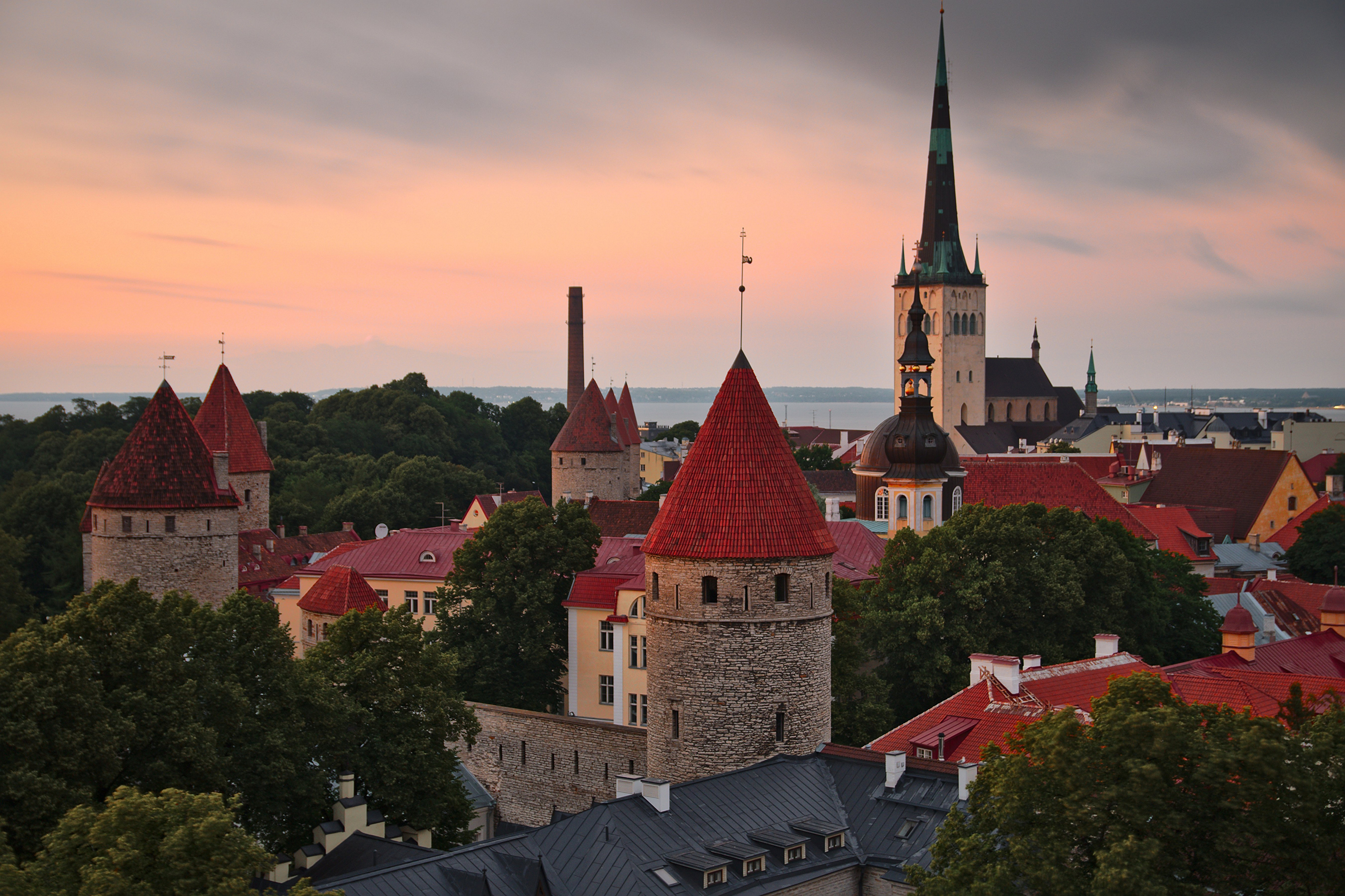 Wallpapers Tallin Estonia building on the desktop