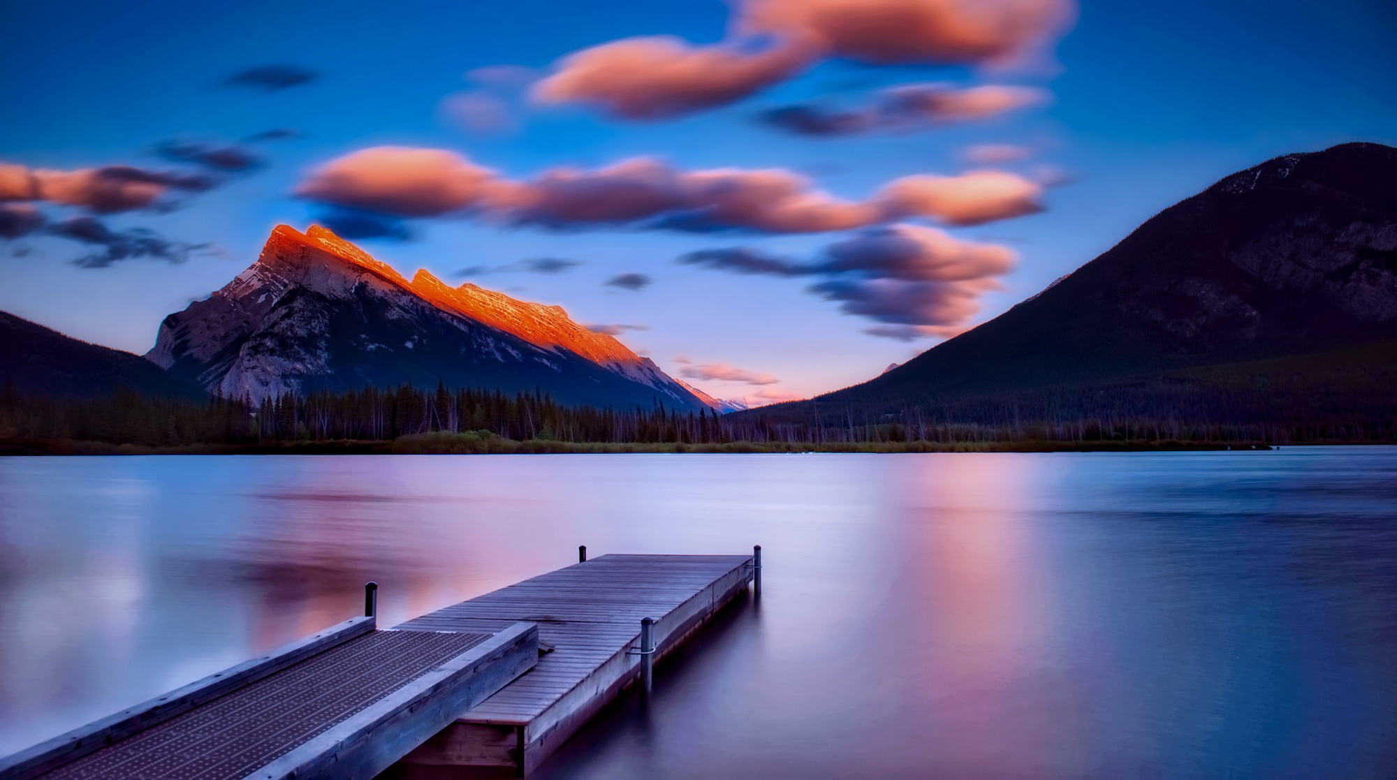 Free photo Evening pier on a calm lake