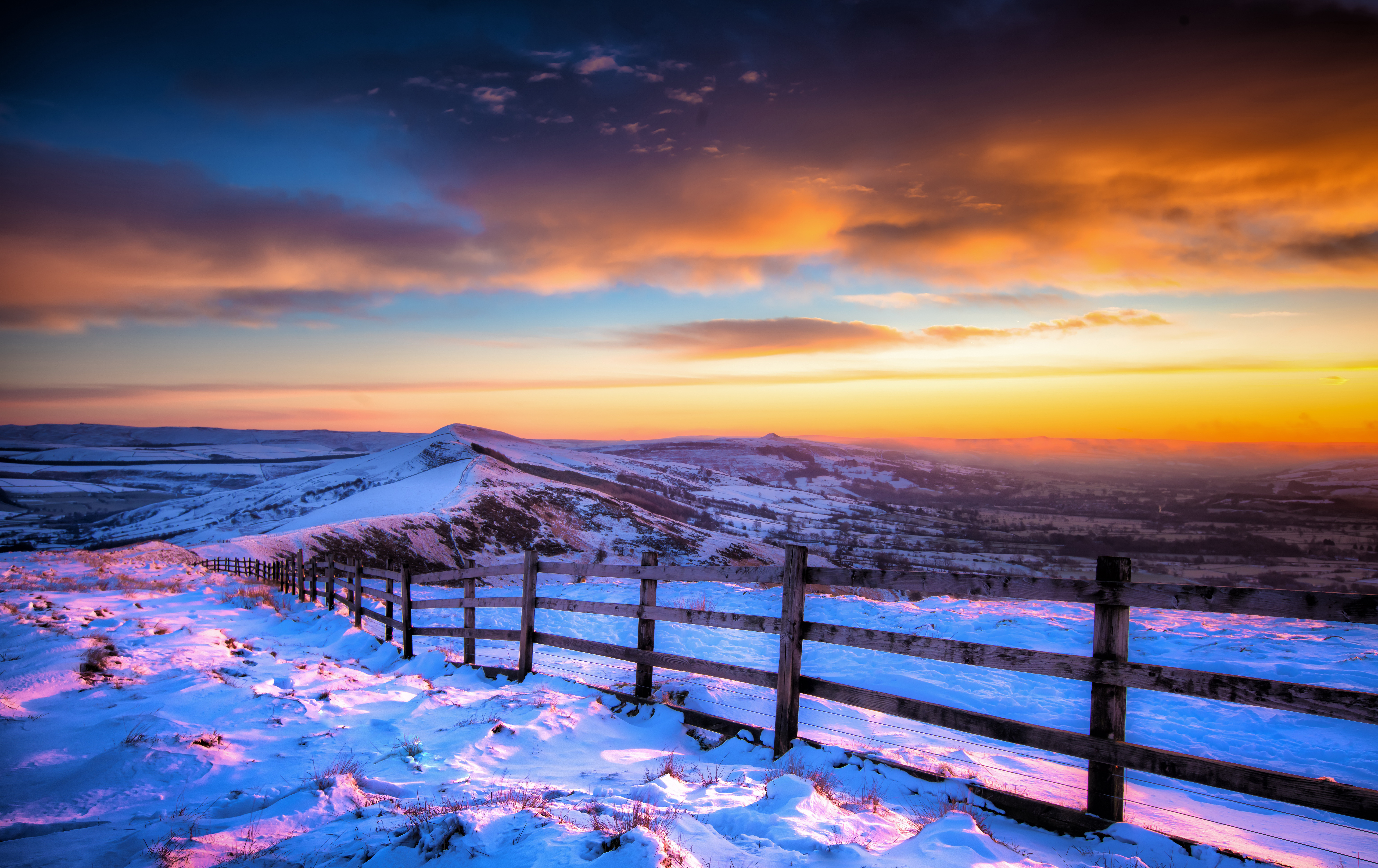 Free photo Winter pastures in the mountains