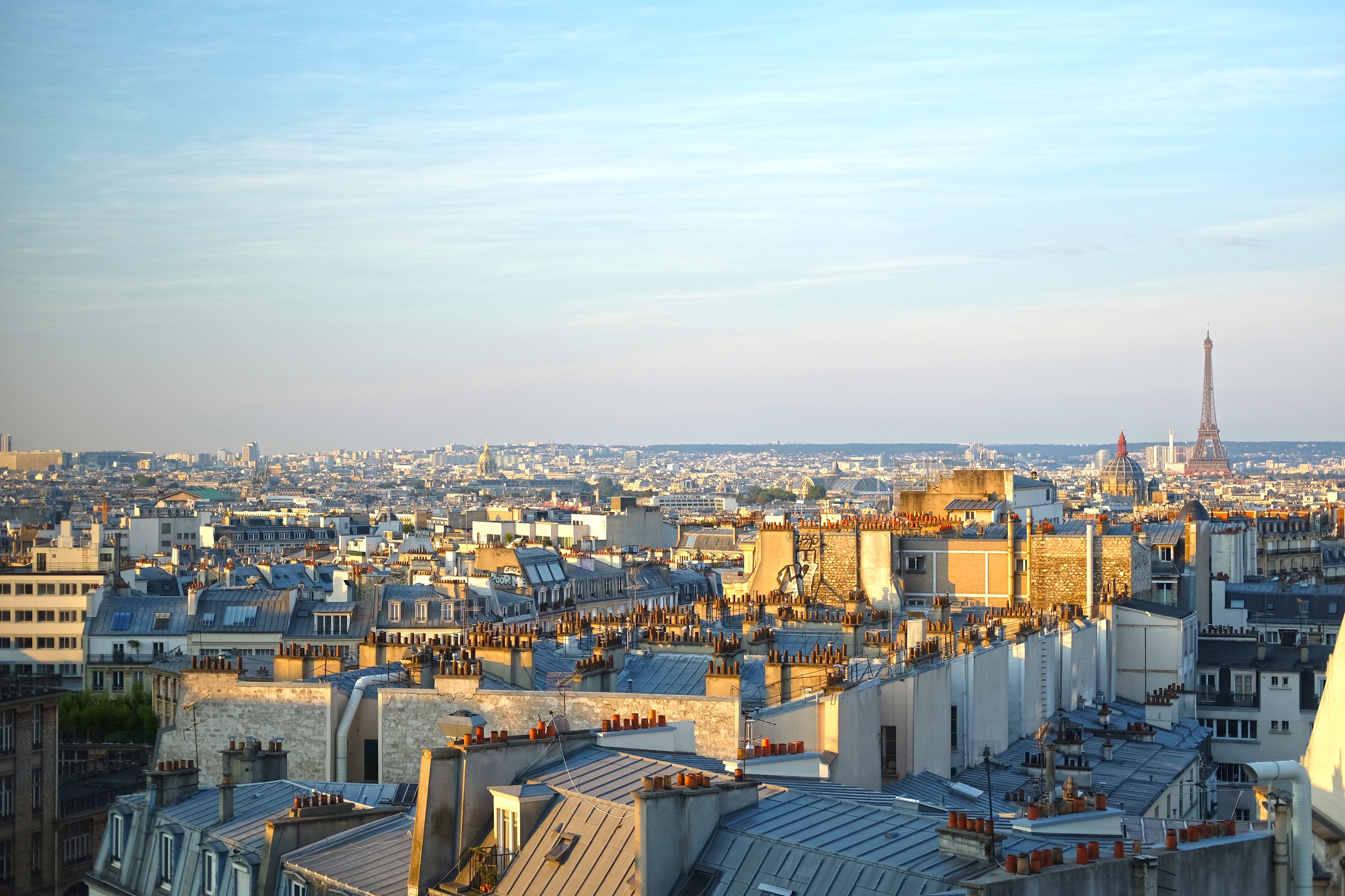 Обои городской пейзаж Париж крыши домов на рабочий стол