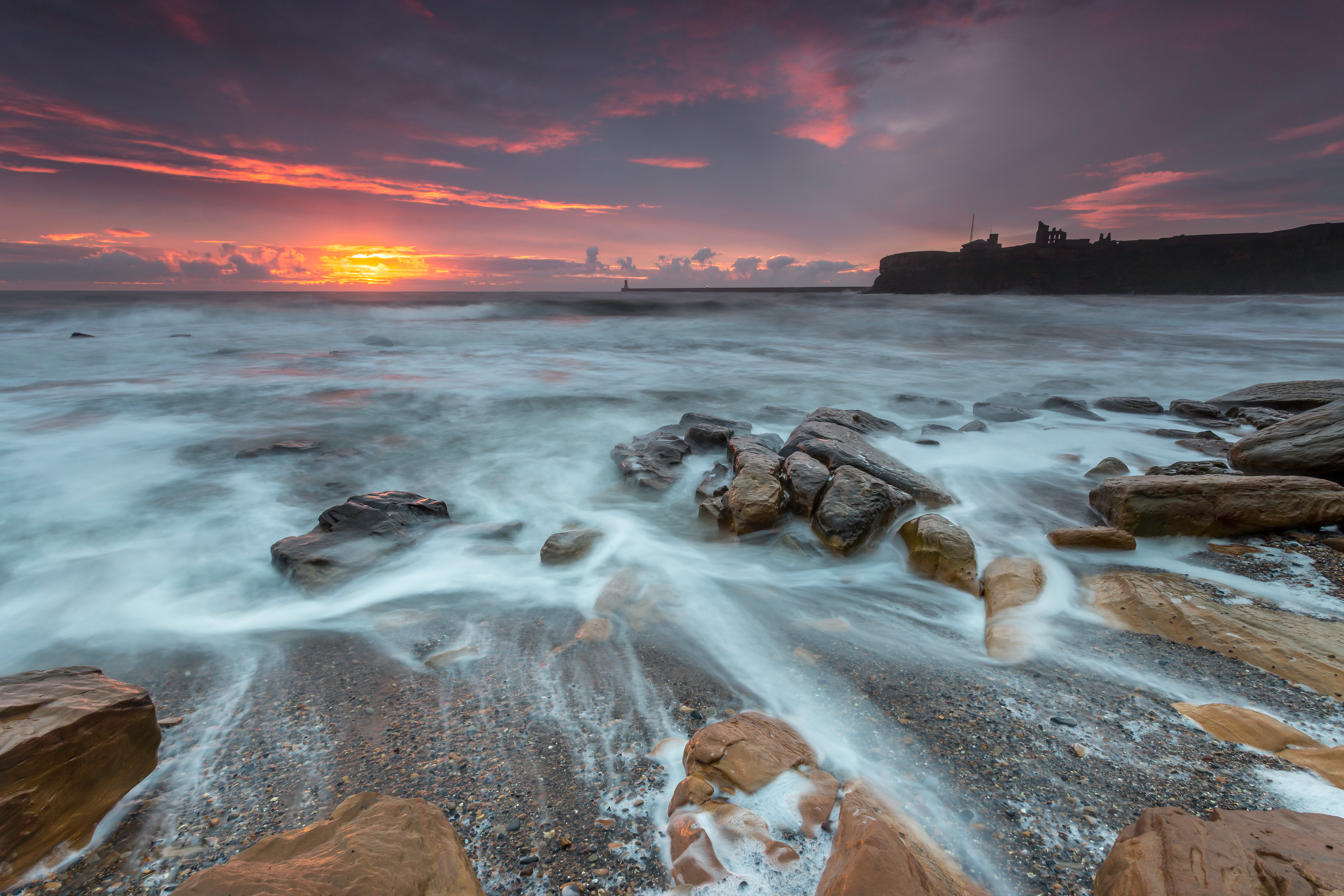 Free photo Surf and stones