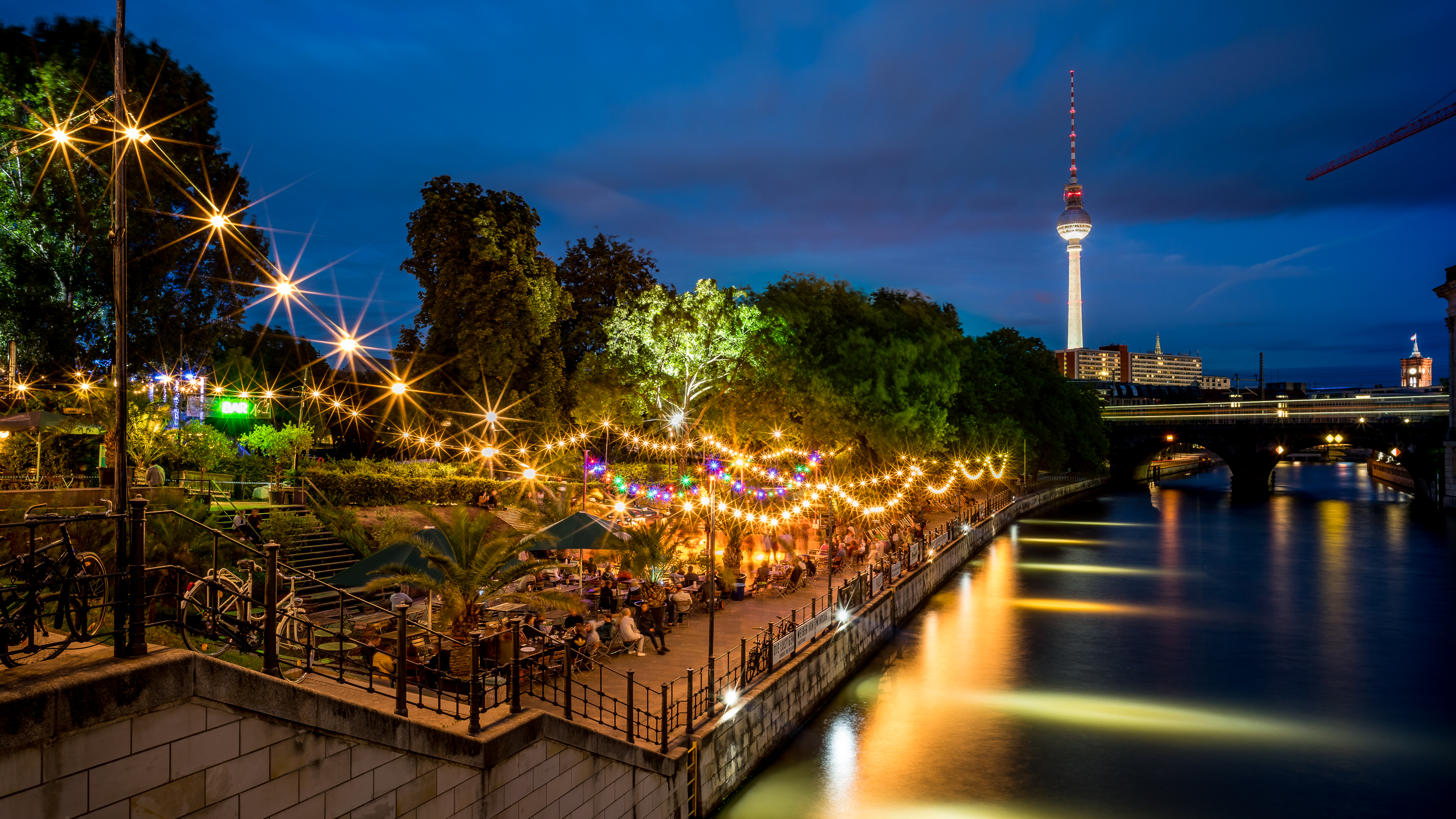 Wallpapers illumination Berlin park on the desktop