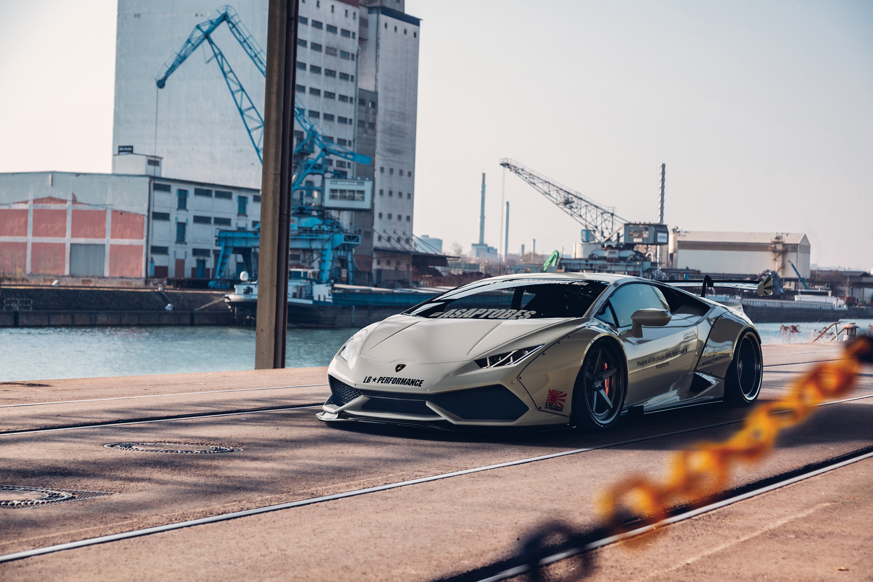 Обои Ламборгини белая машина спортивная машина на рабочий стол