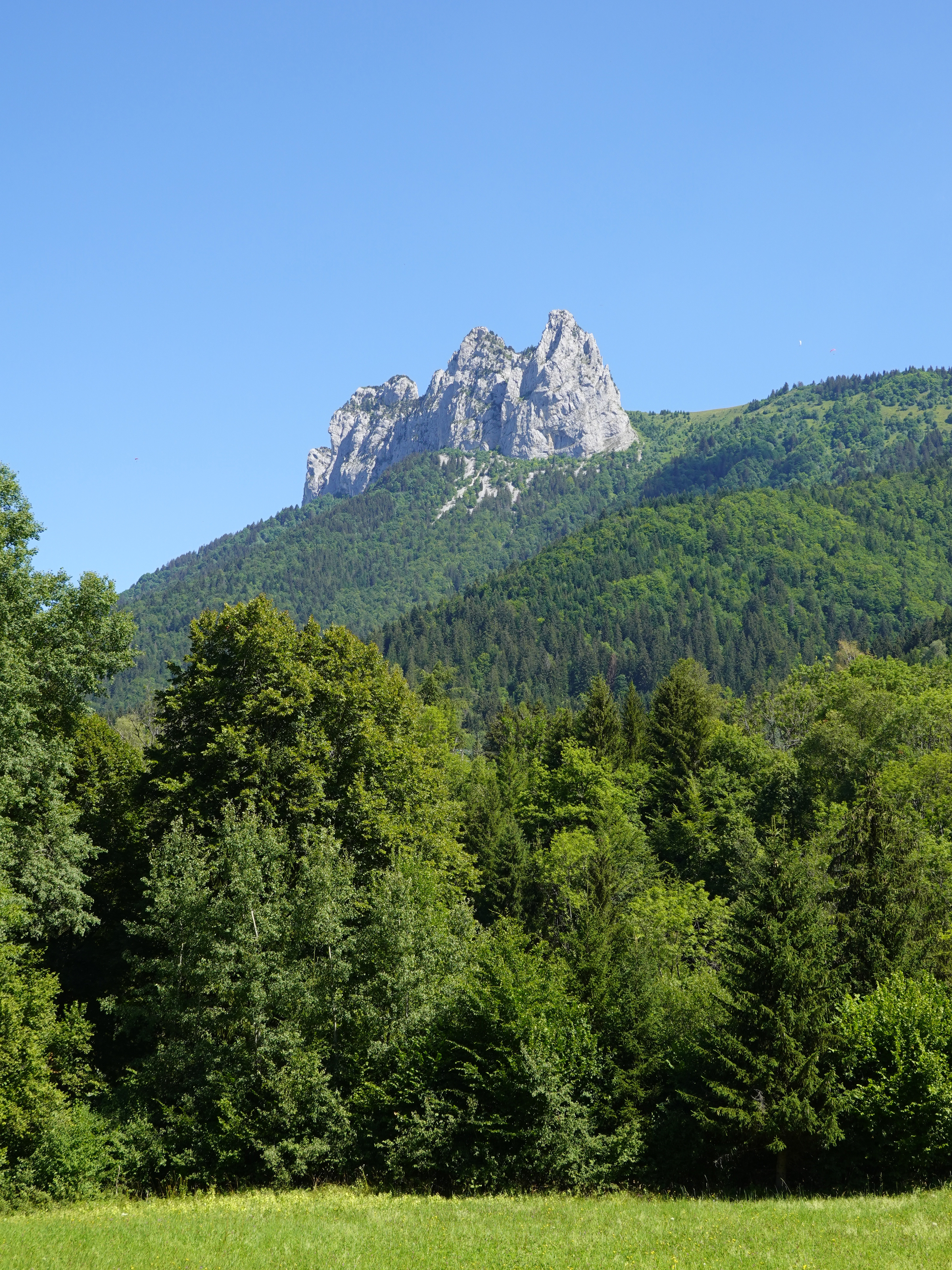 桌面上的壁纸顶峰 巓 山区