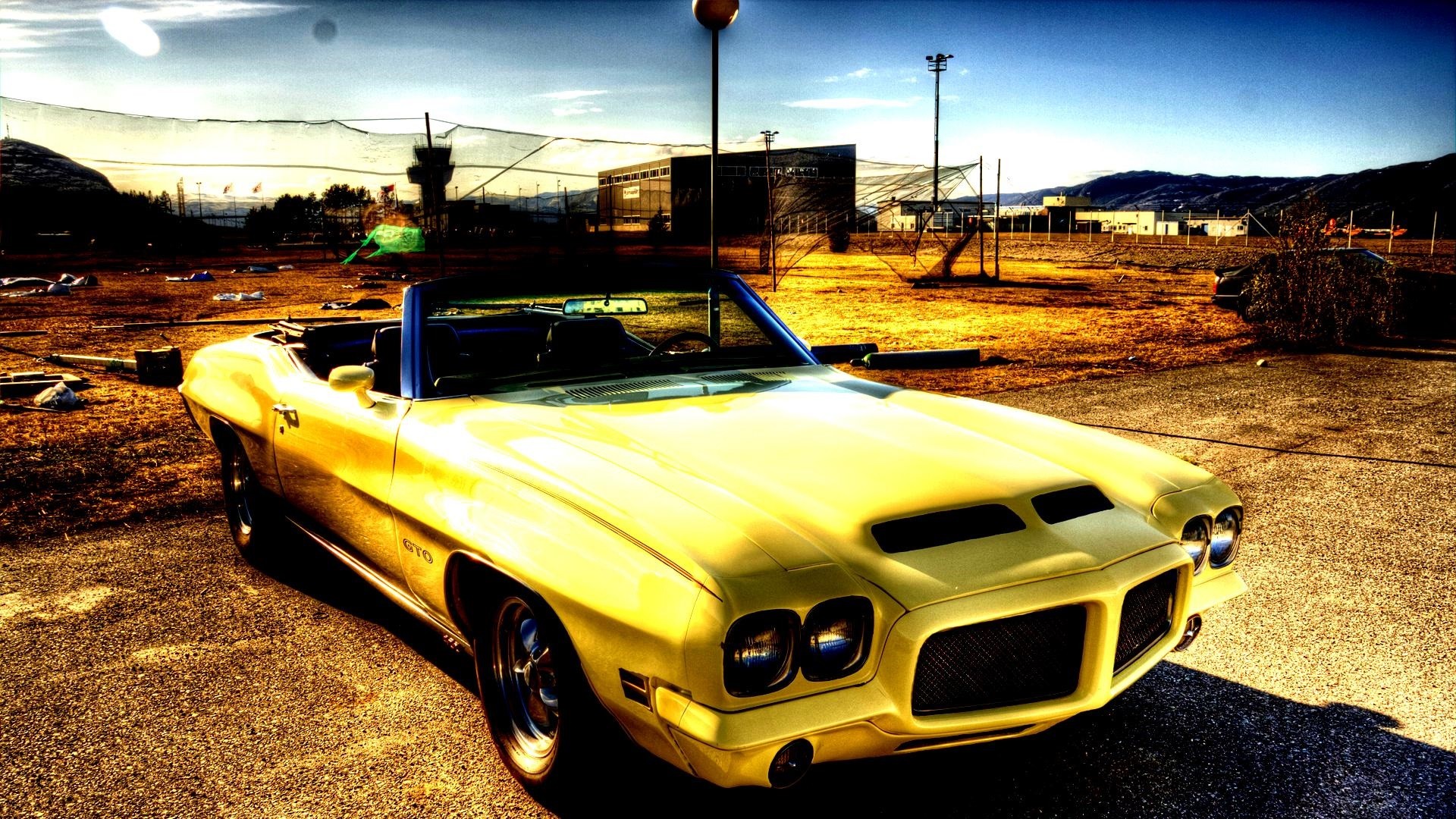 桌面上的壁纸汽车 黄的 跑车