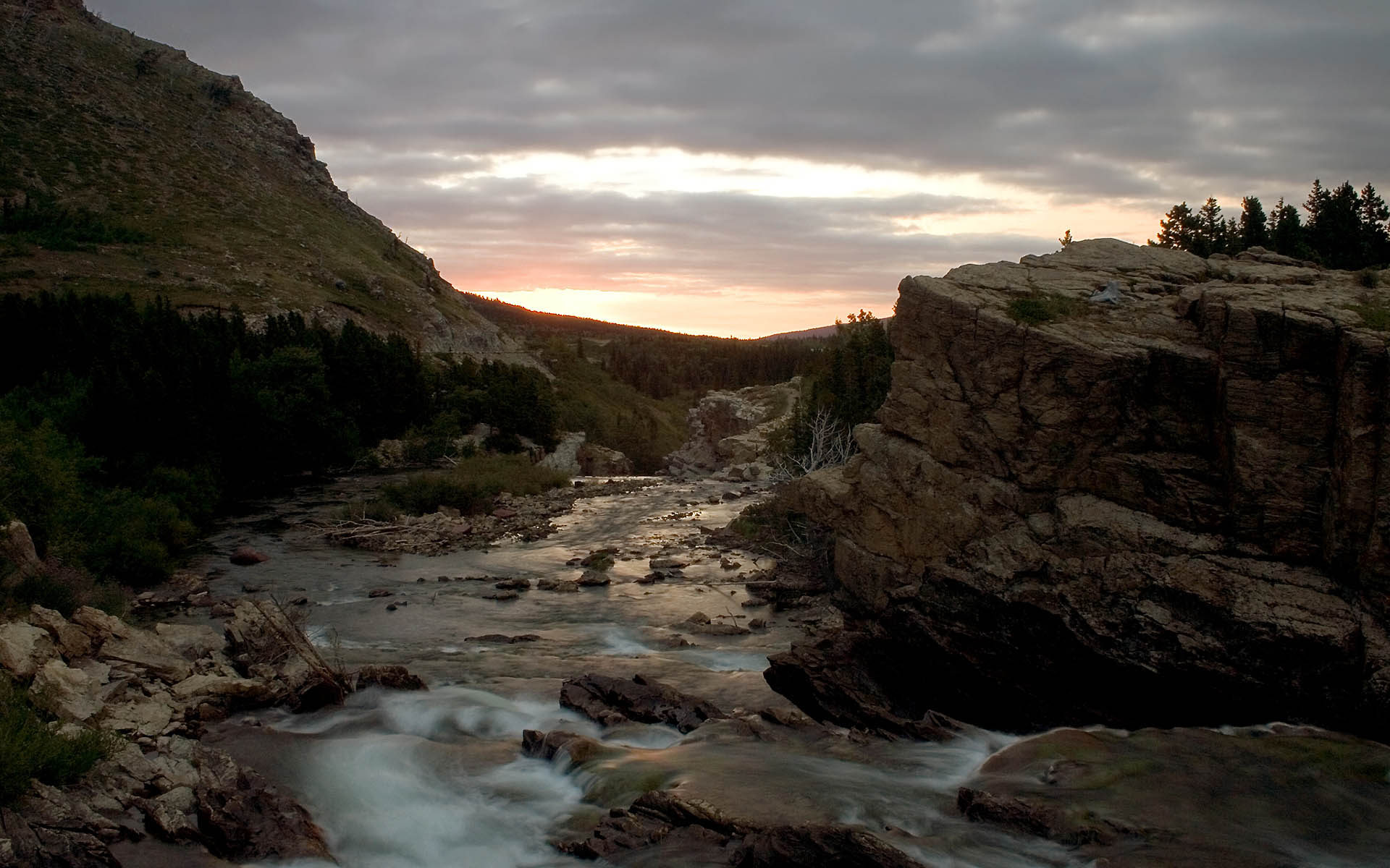 Wallpapers mountains stream clouds on the desktop