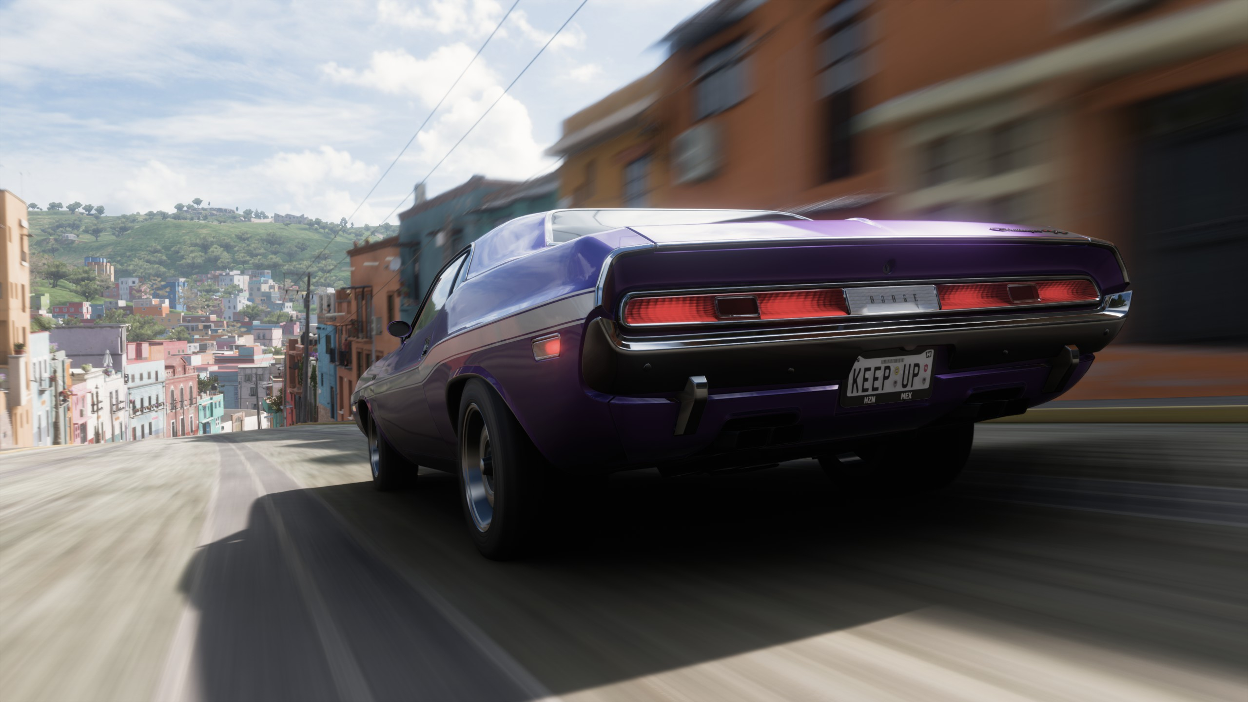 Бесплатное фото Dodge Challenger в игре forza horizon 5