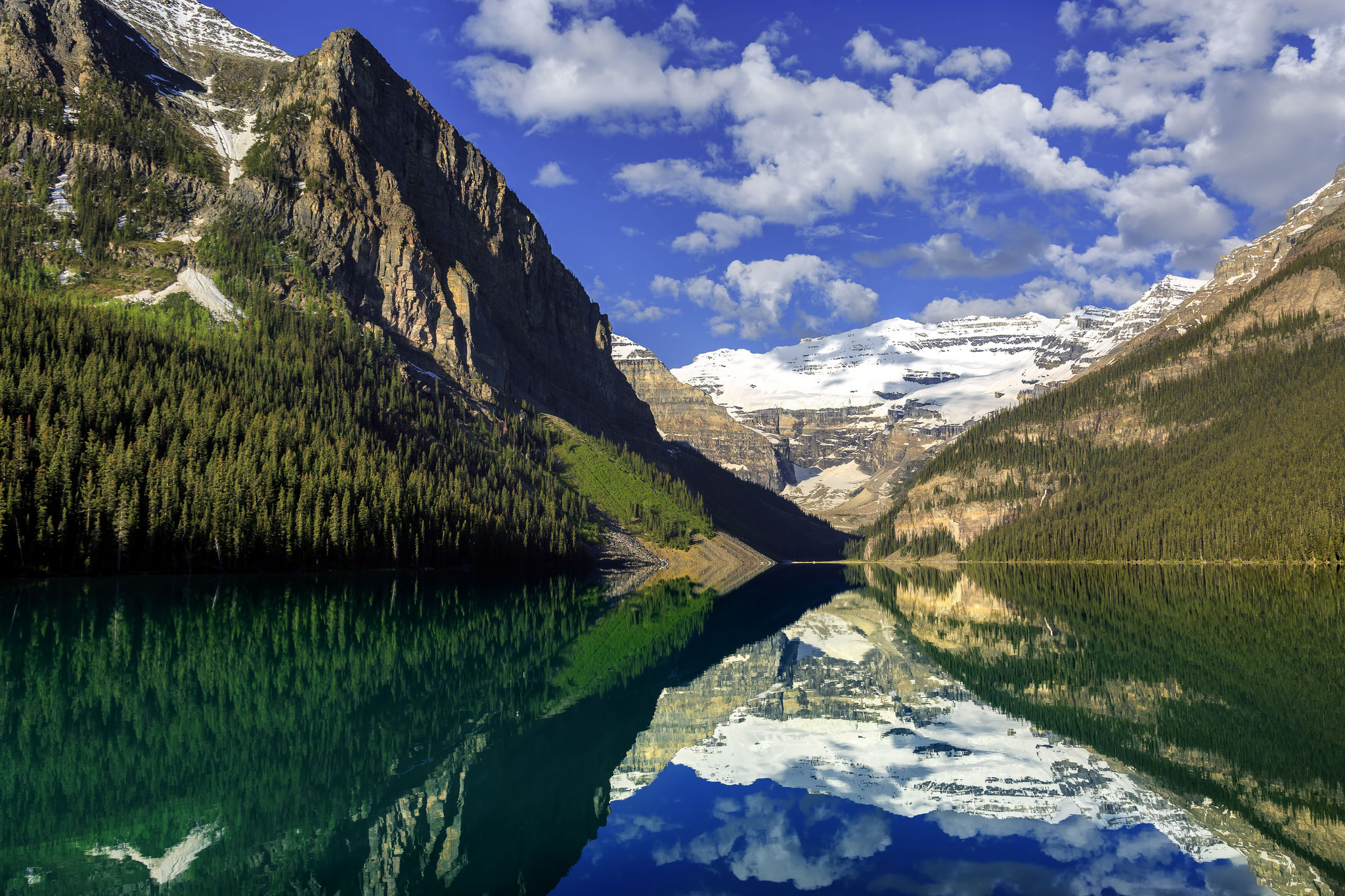 Wallpapers landscapes snow on the mountains reflection on the desktop