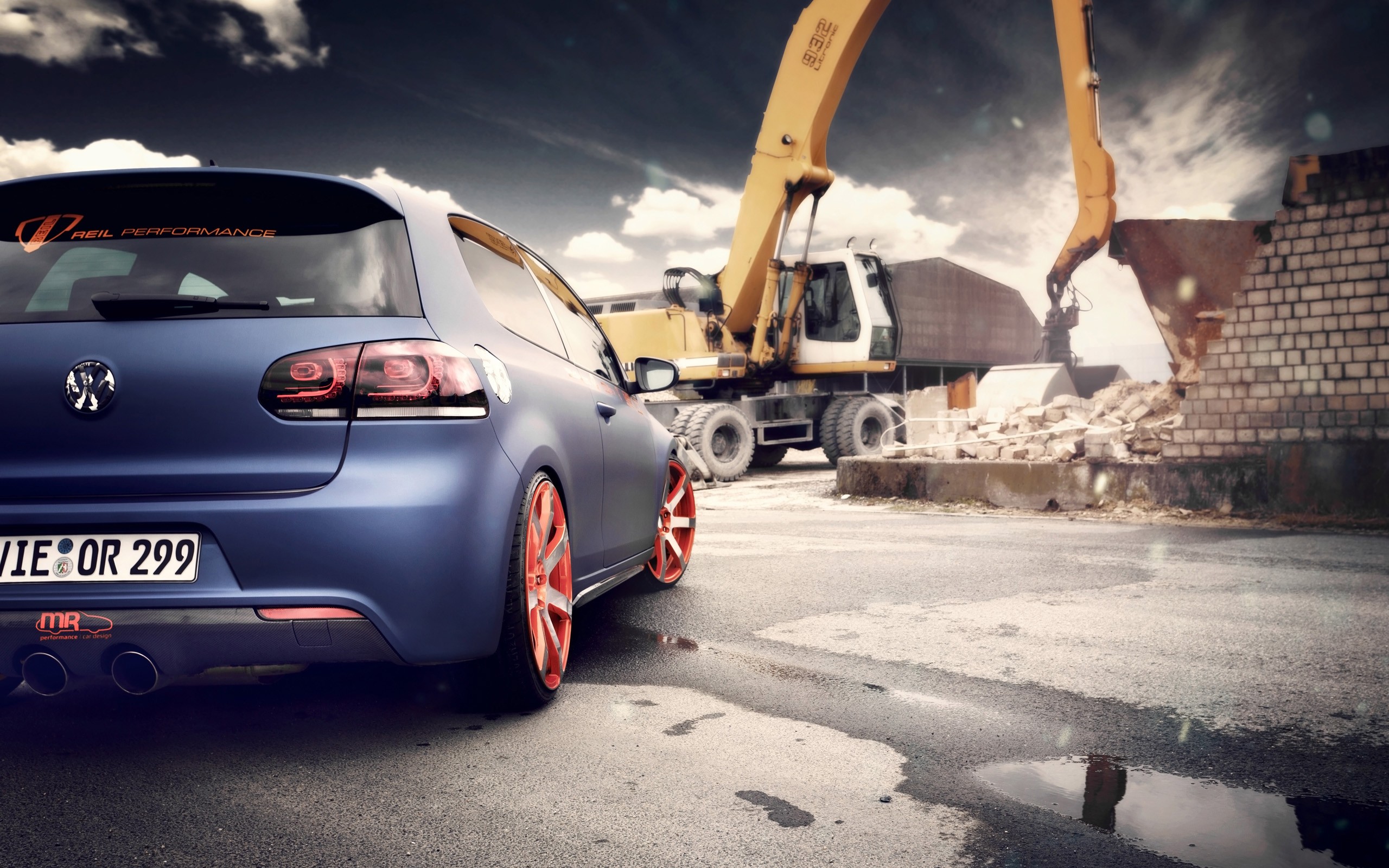 Wallpapers Volkswagen Golf building cars on the desktop