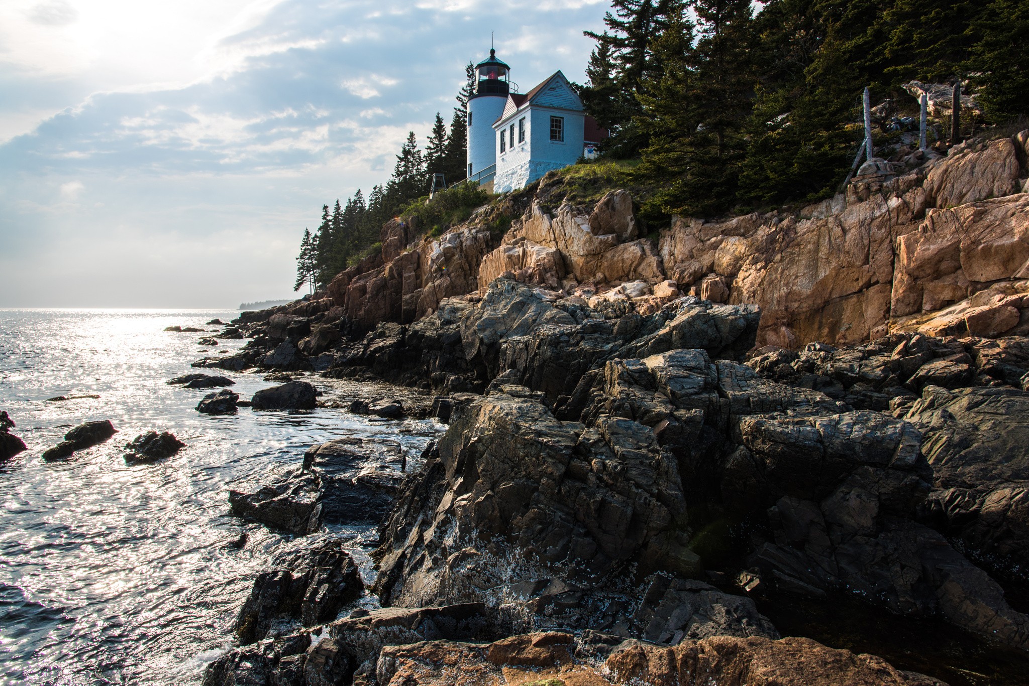 Free photo The lighthouse on the rock