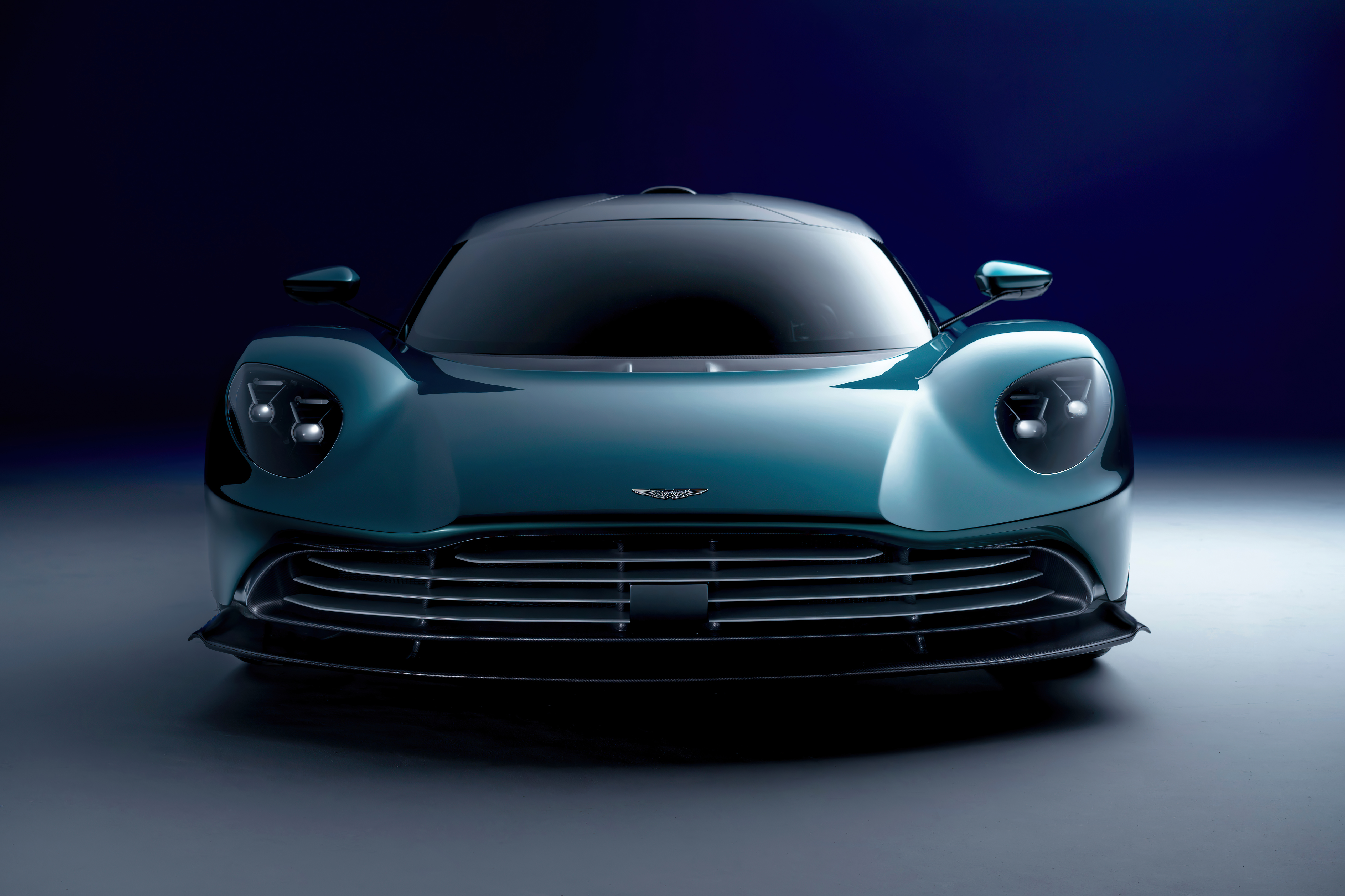 Обои Aston Martin Valhalla Aston Martin машины на рабочий стол