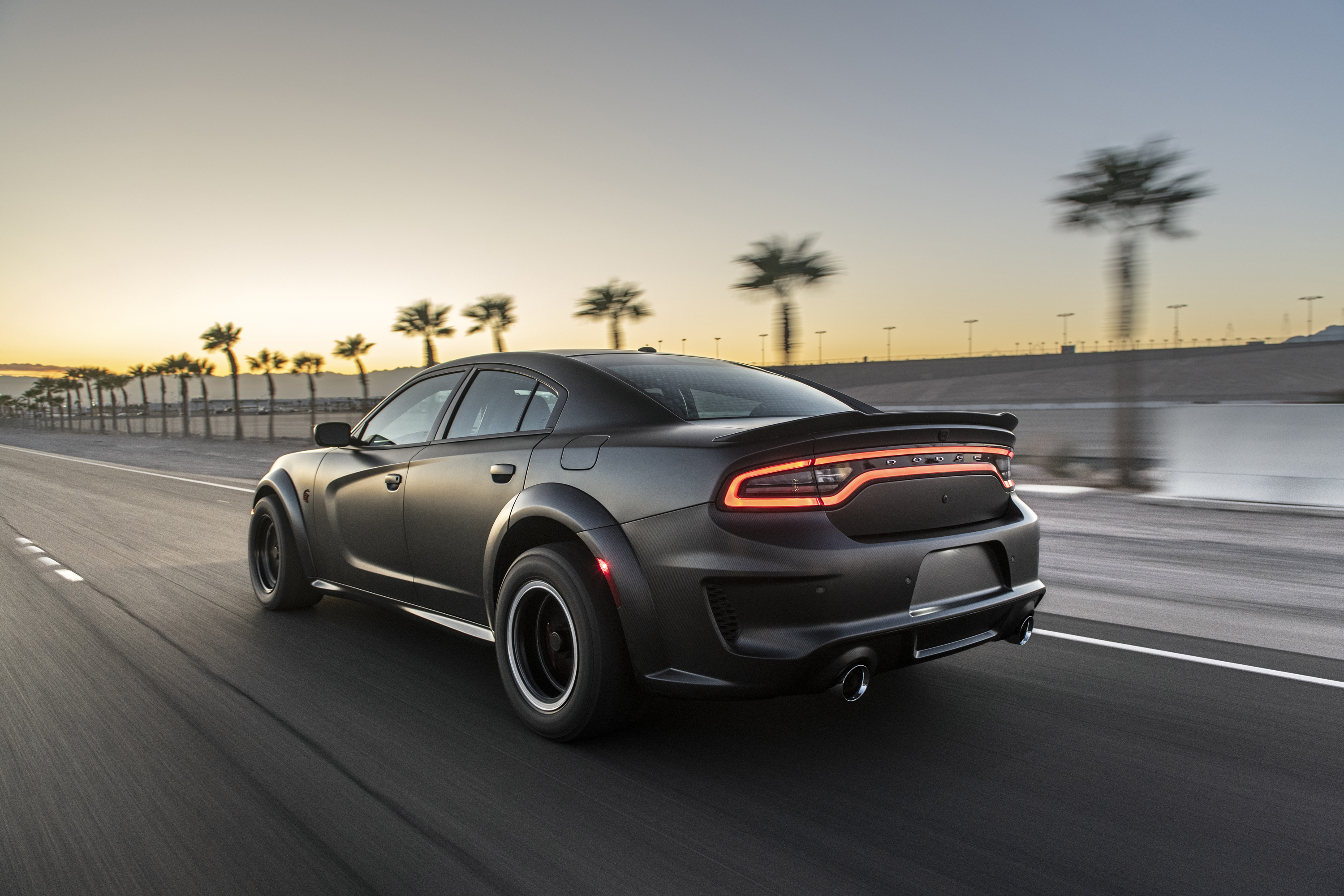 Обои Dodge Charger новый серый металлик на рабочий стол