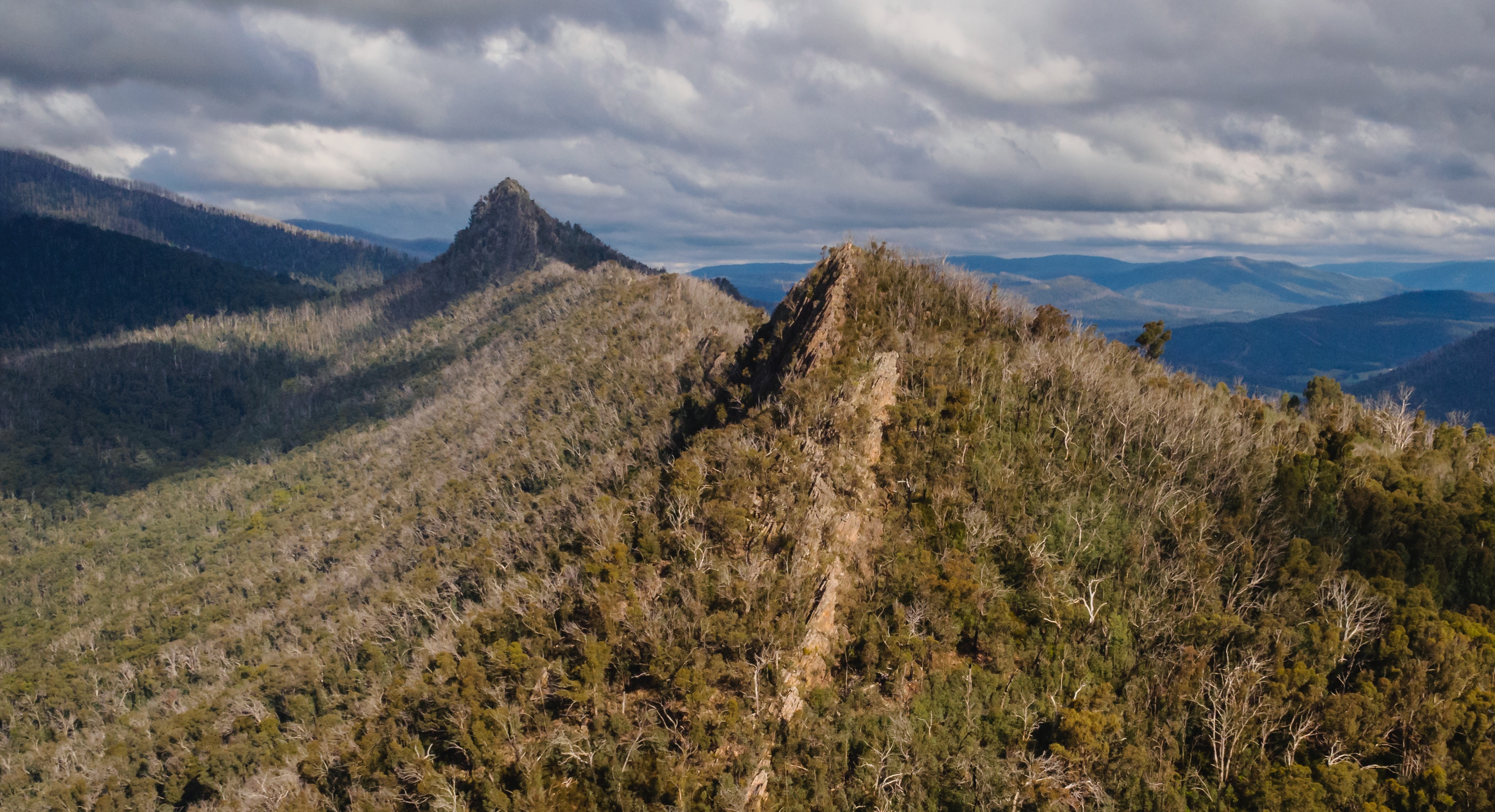 Free photo Sharp mountain tops