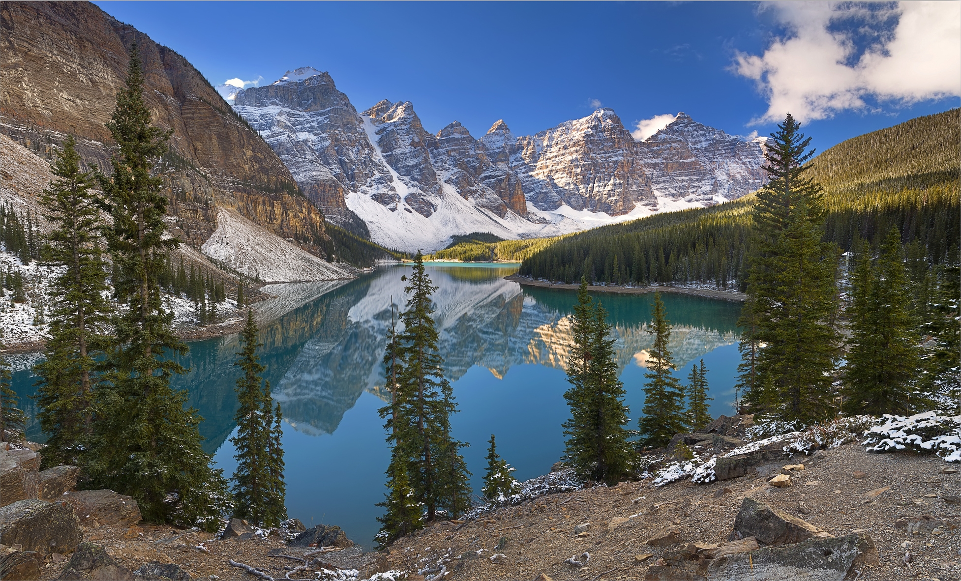 Бесплатное фото Озеро в Moraine Lake