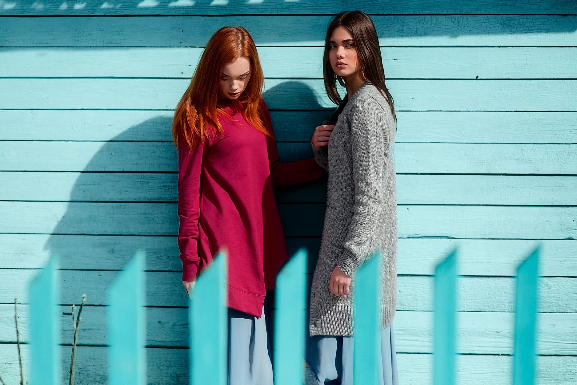 Wallpapers women model red on the desktop