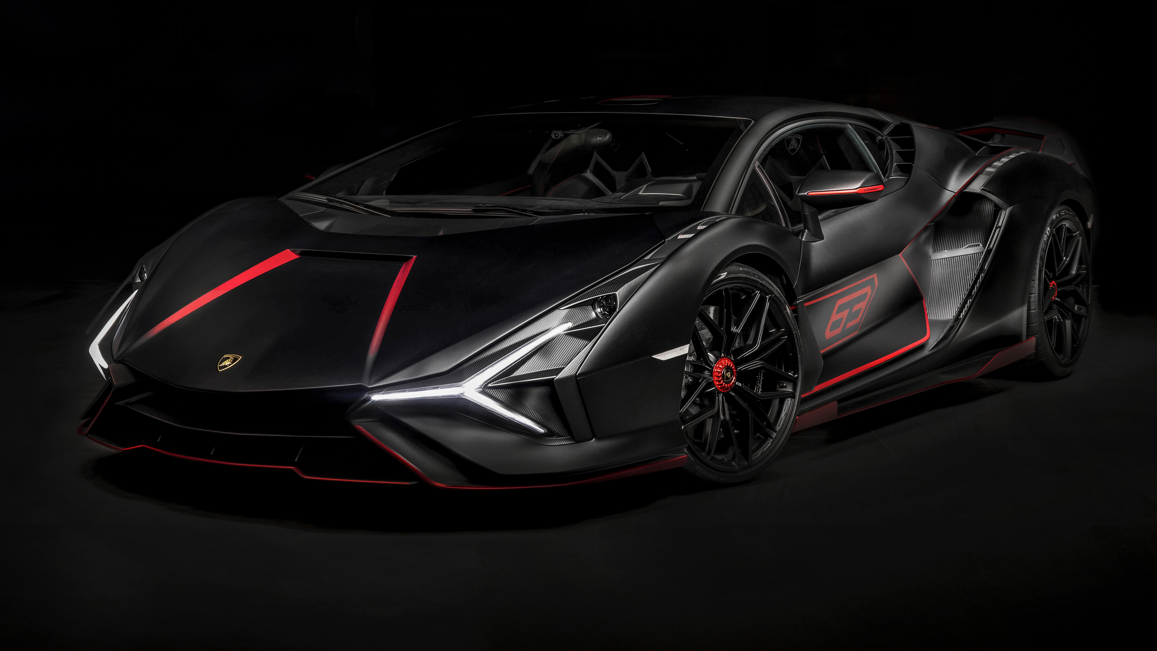 Бесплатное фото Пришло время опробовать новую машину