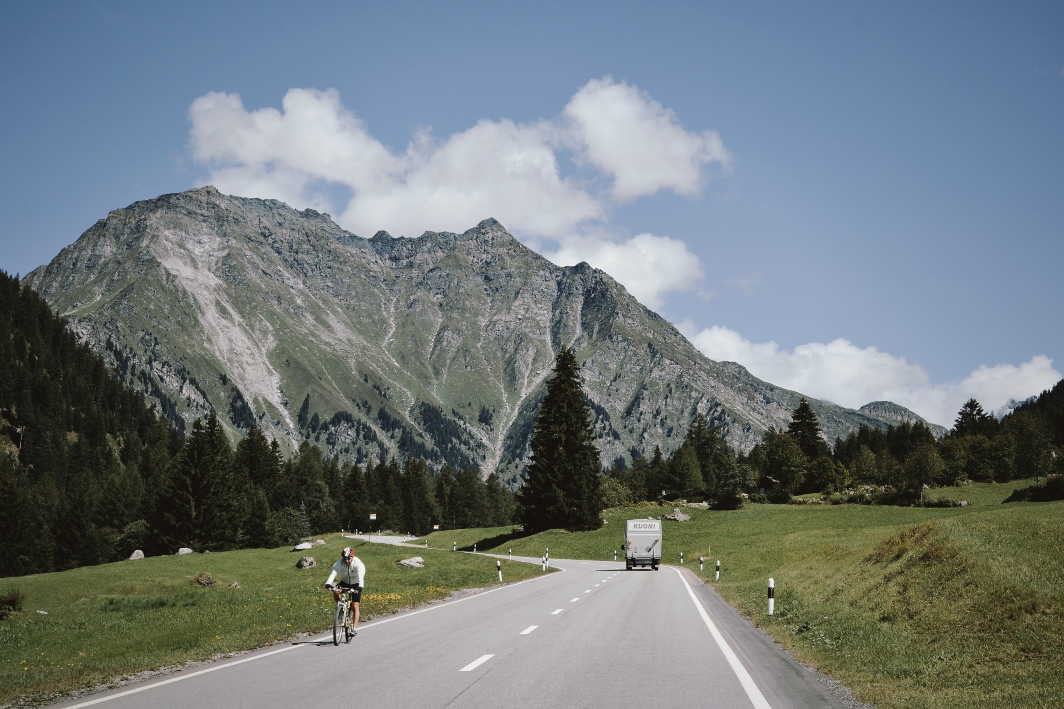 Free photo Cyclist in the Alps