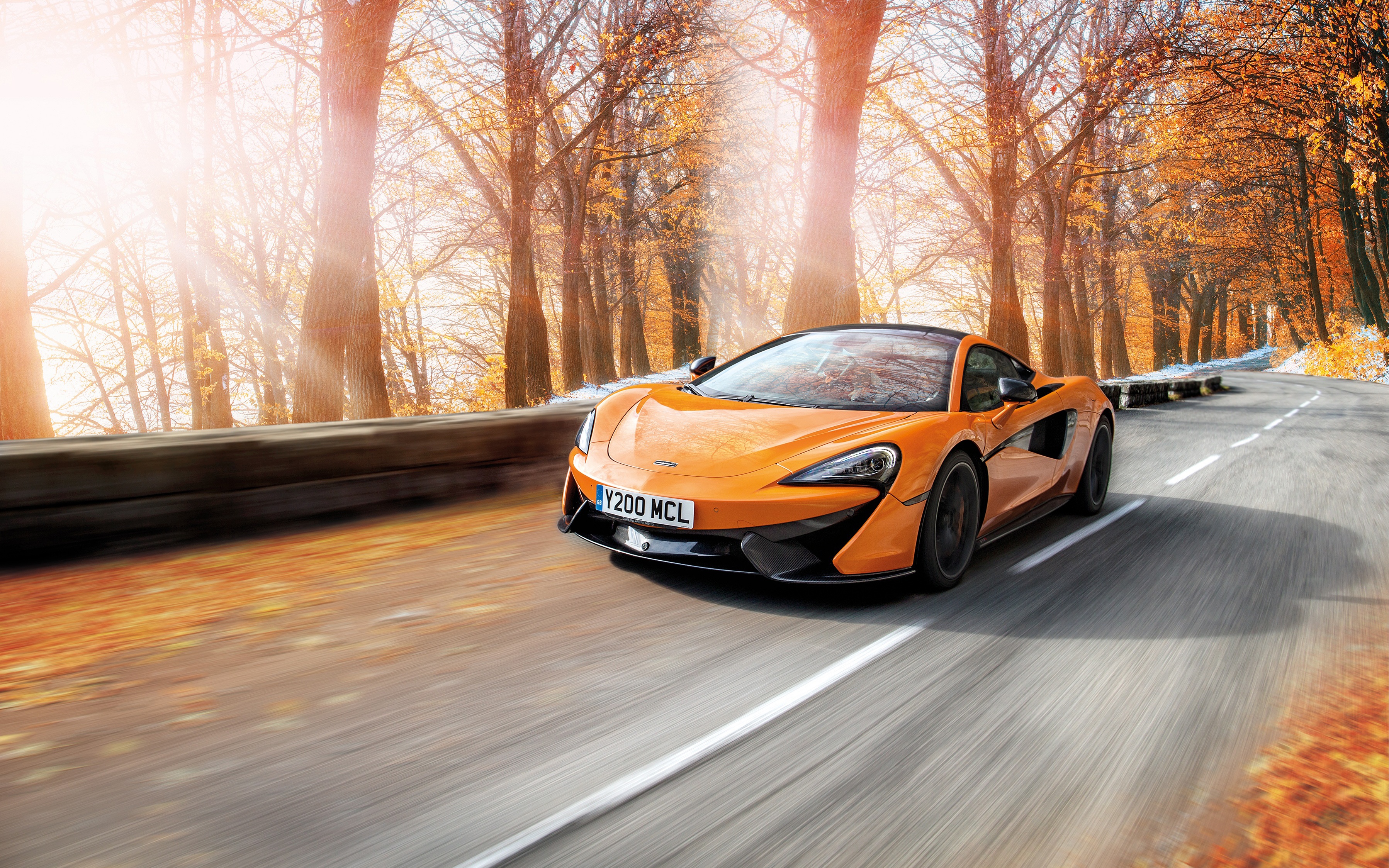 Обои Mclaren 570S Spider Mclaren в движении на рабочий стол