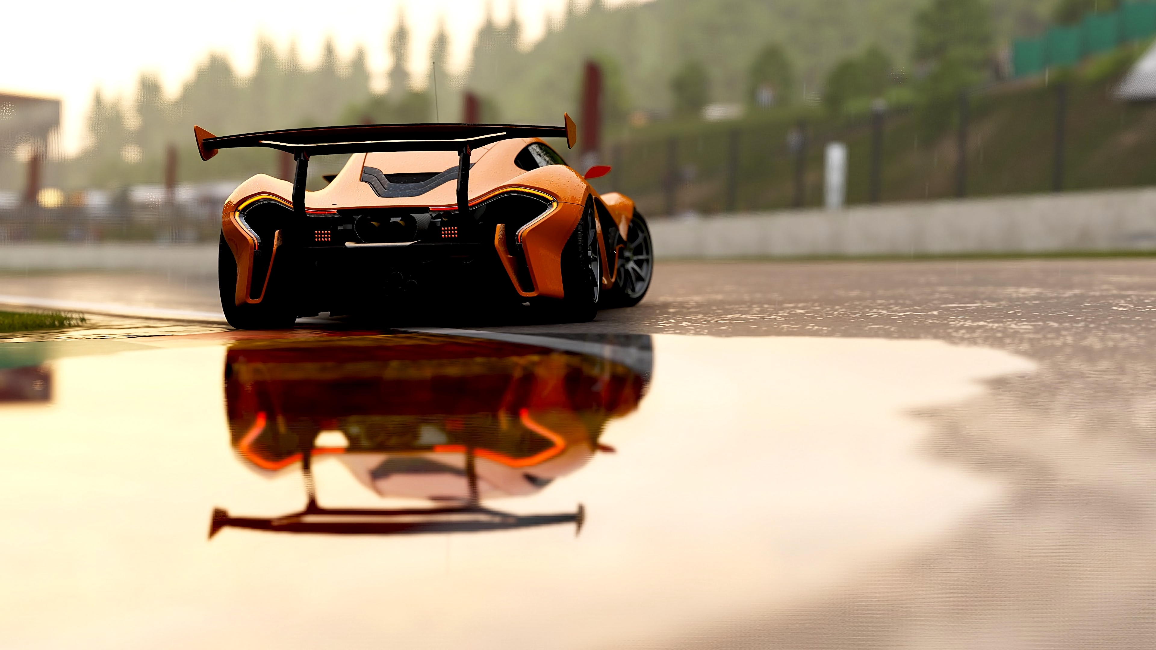 Free photo Mclaren p1 rear view