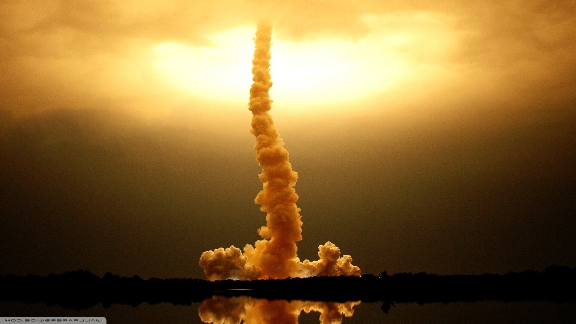 桌面上的壁纸空间 壁纸