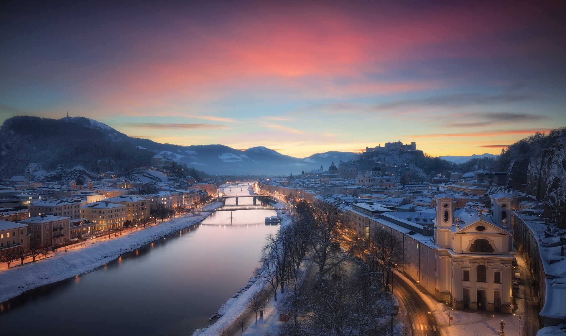 Free photo The Night City of Salzburg in Austria