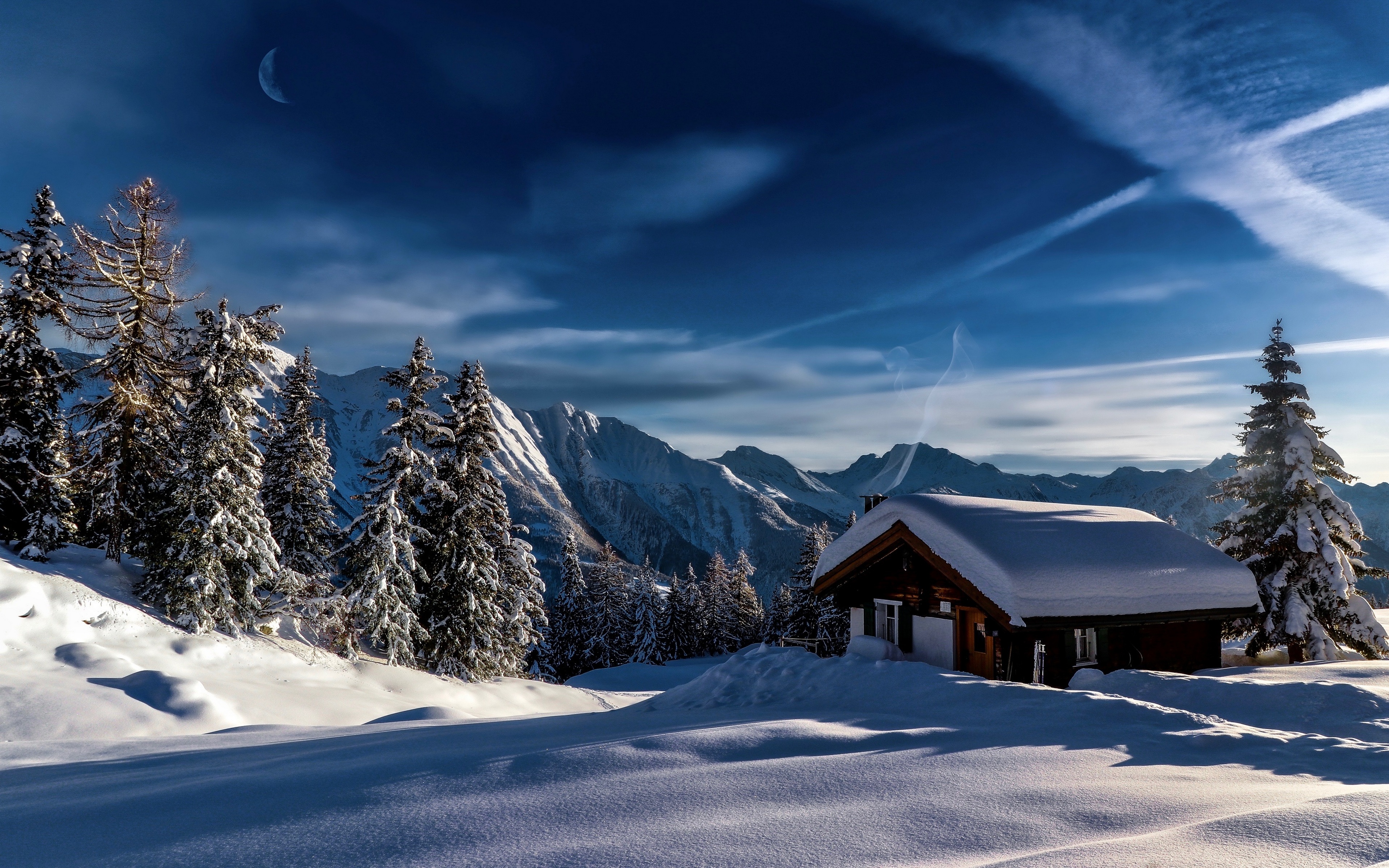 Free photo A lonely wooden house in snowy weather