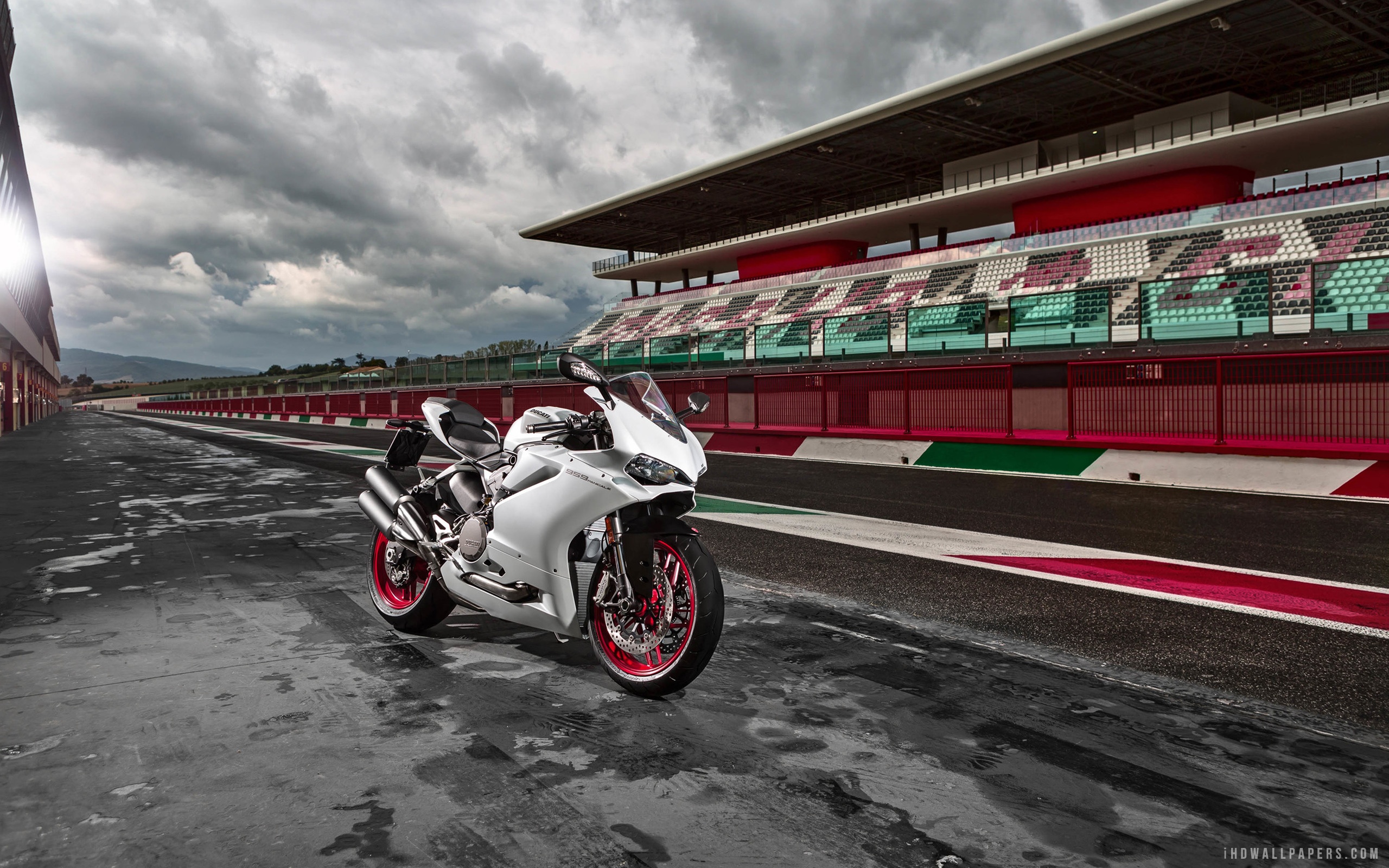 Wallpapers white Ducati Ducati Panigale on the desktop