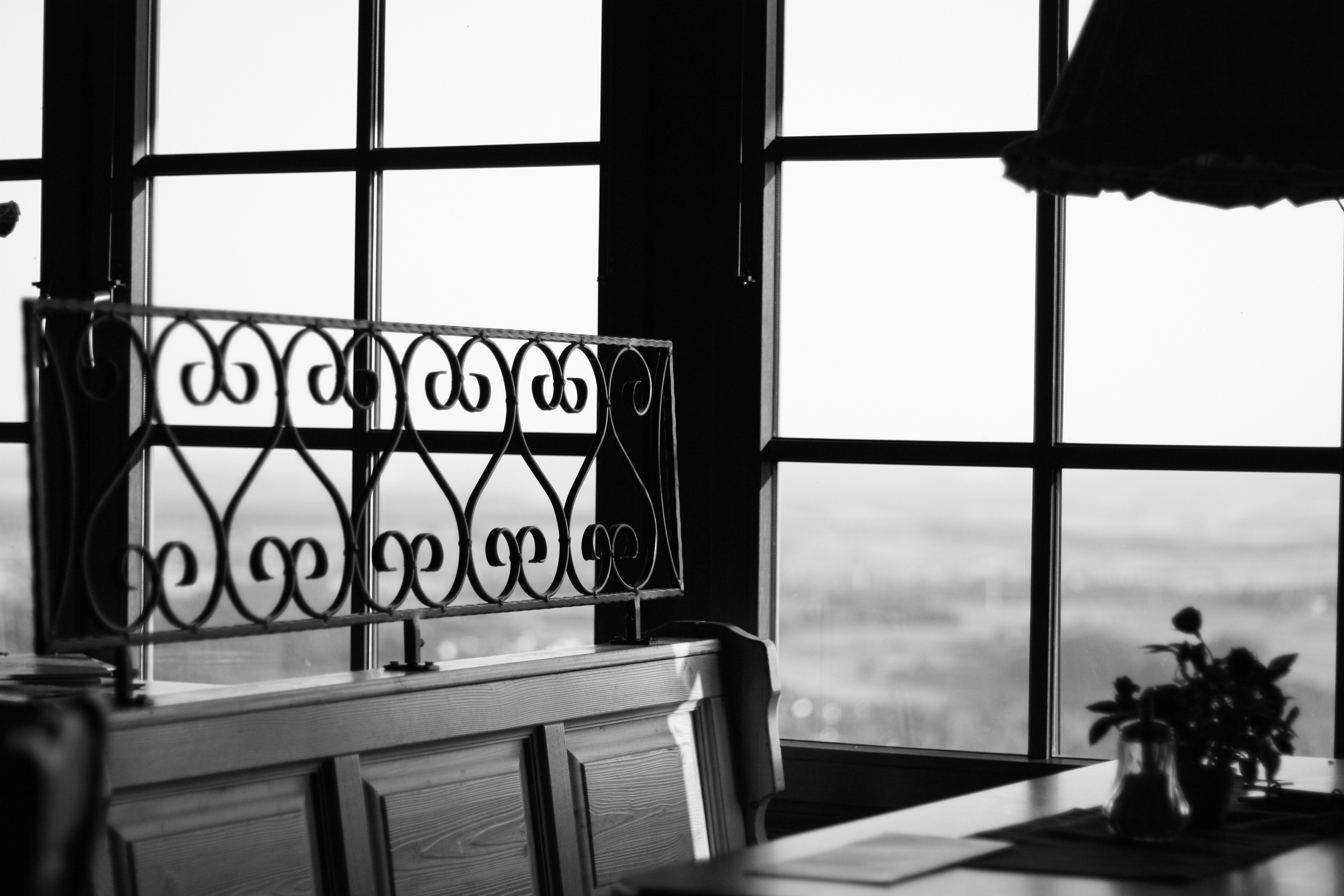 桌面上的壁纸单铬 窗口 壁纸