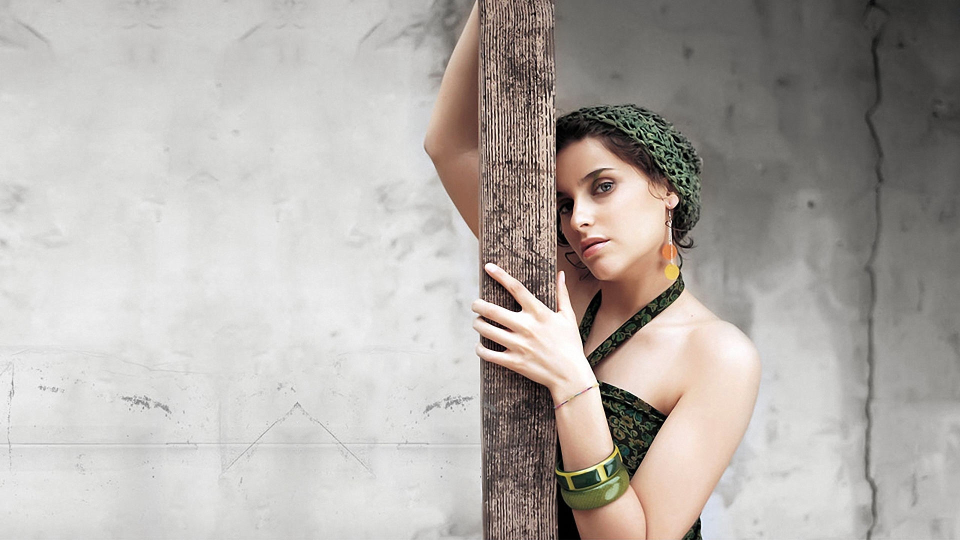 Wallpapers Nelly Furtado beauty photos on the desktop