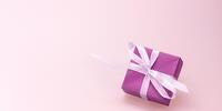 Розовый подарок на праздник