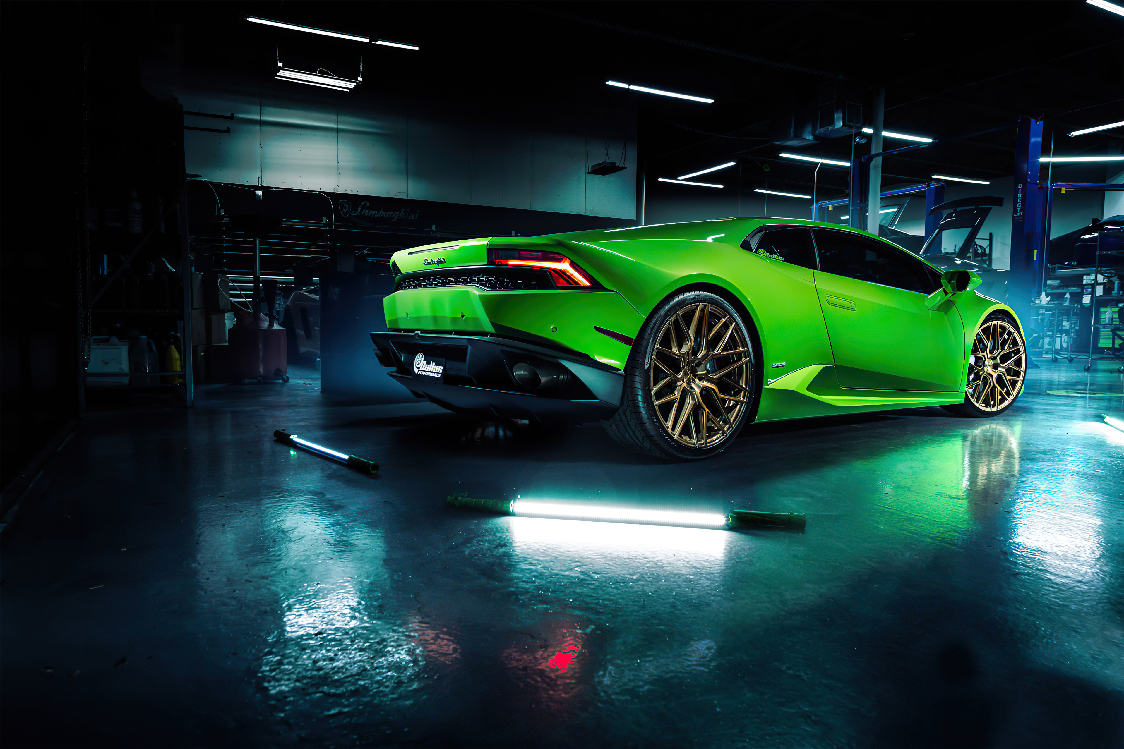 Бесплатное фото Задняя часть Lamborghini Huracan салатового цвета