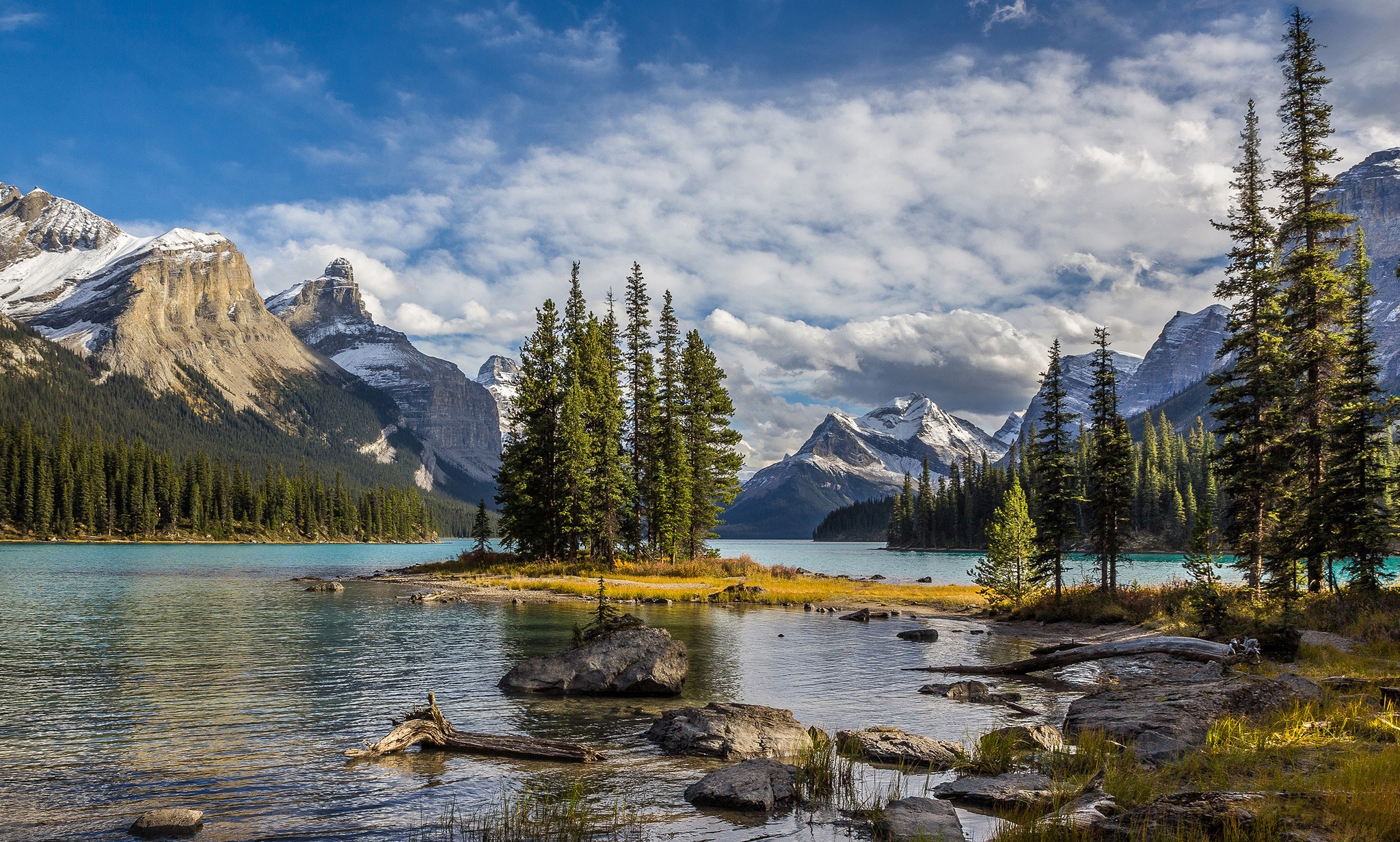 Обои Maligne Lake Национальный парк Джаспер Jasper National Park на рабочий стол