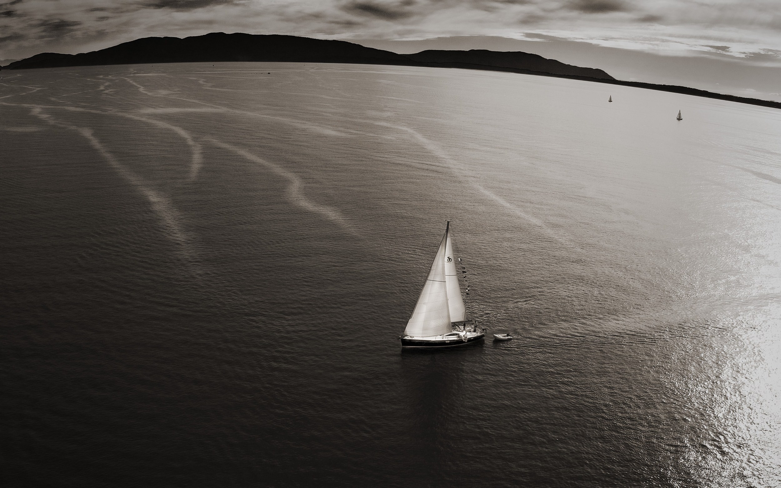 Wallpapers sun light white boat on the desktop