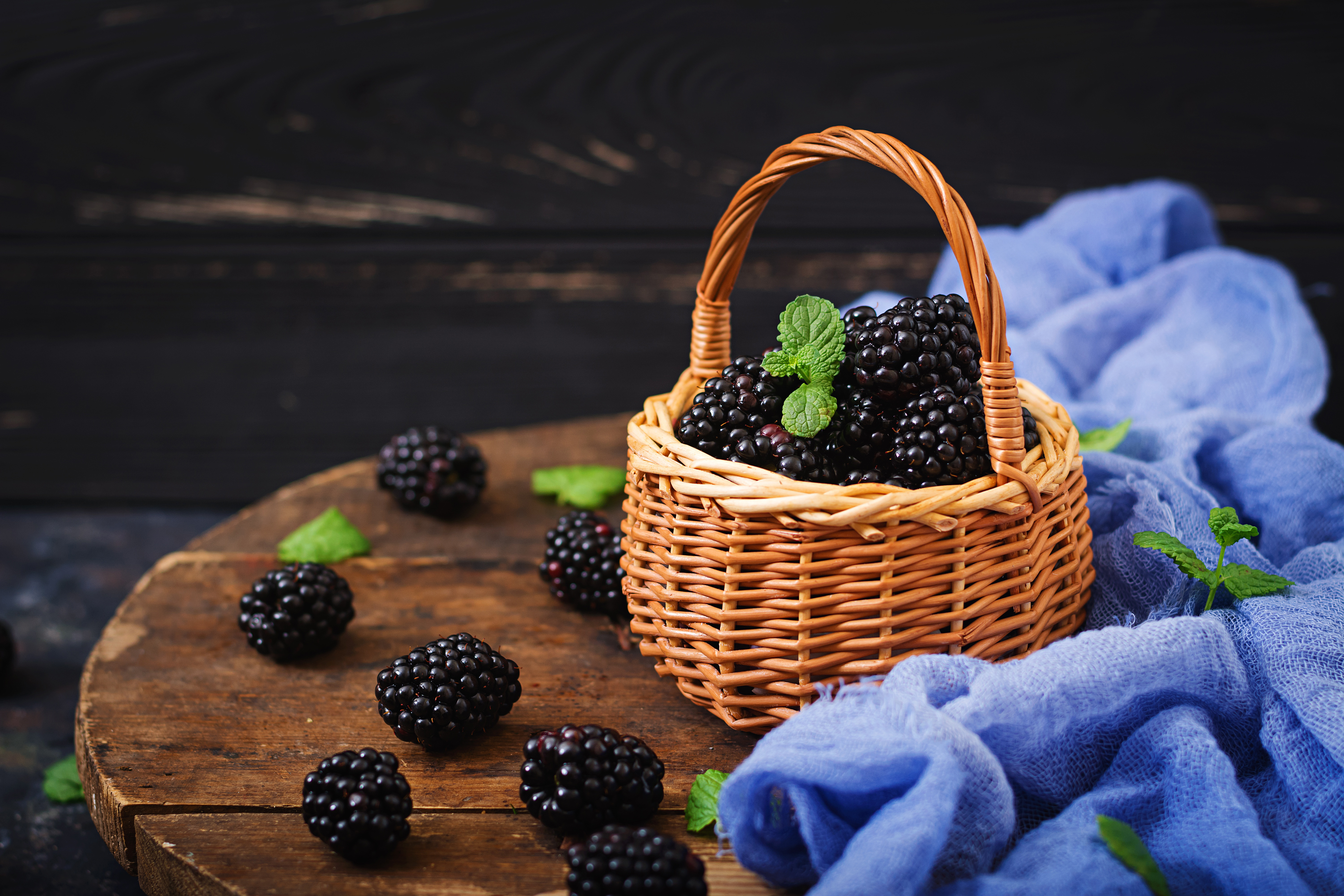 Free photo Blackberries in a basket