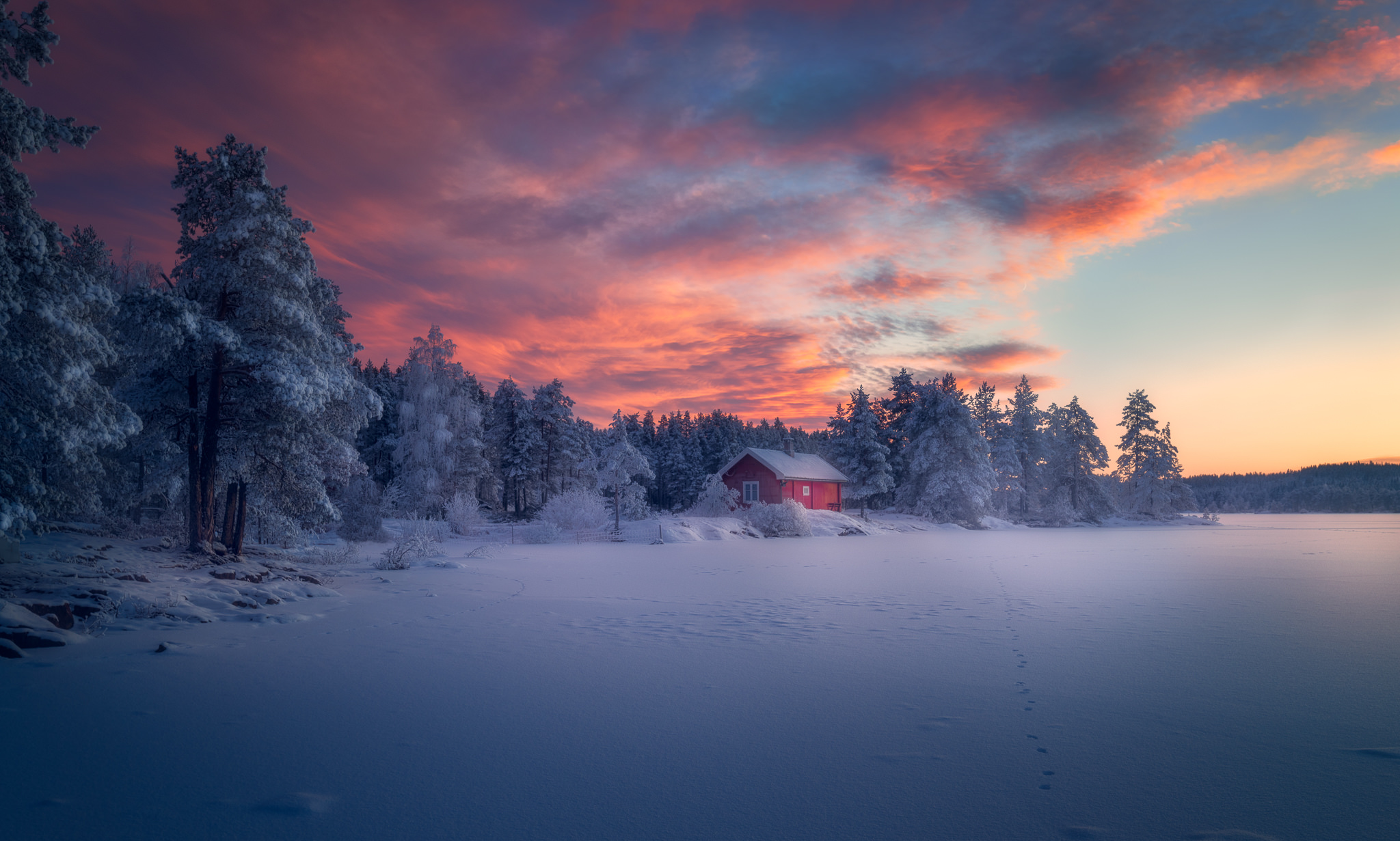 Free photo House on the beach in Norway