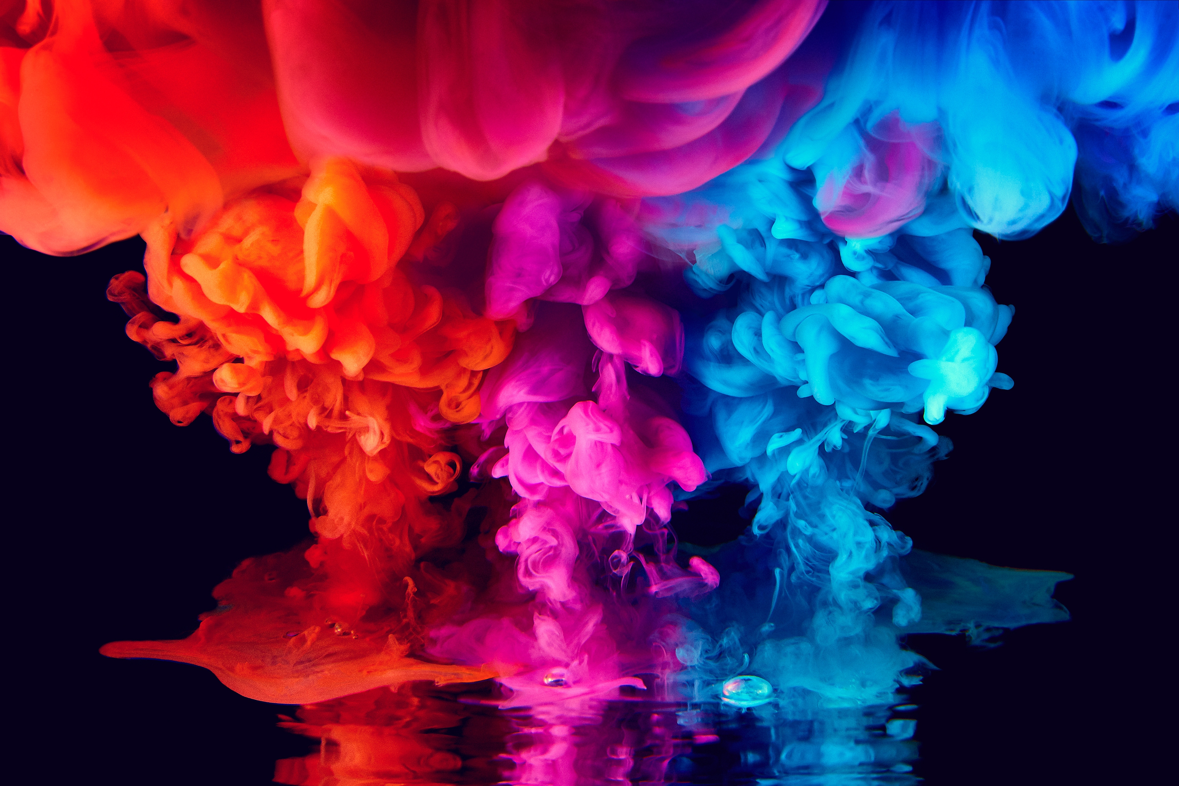 Free photo Colorful thick smoke