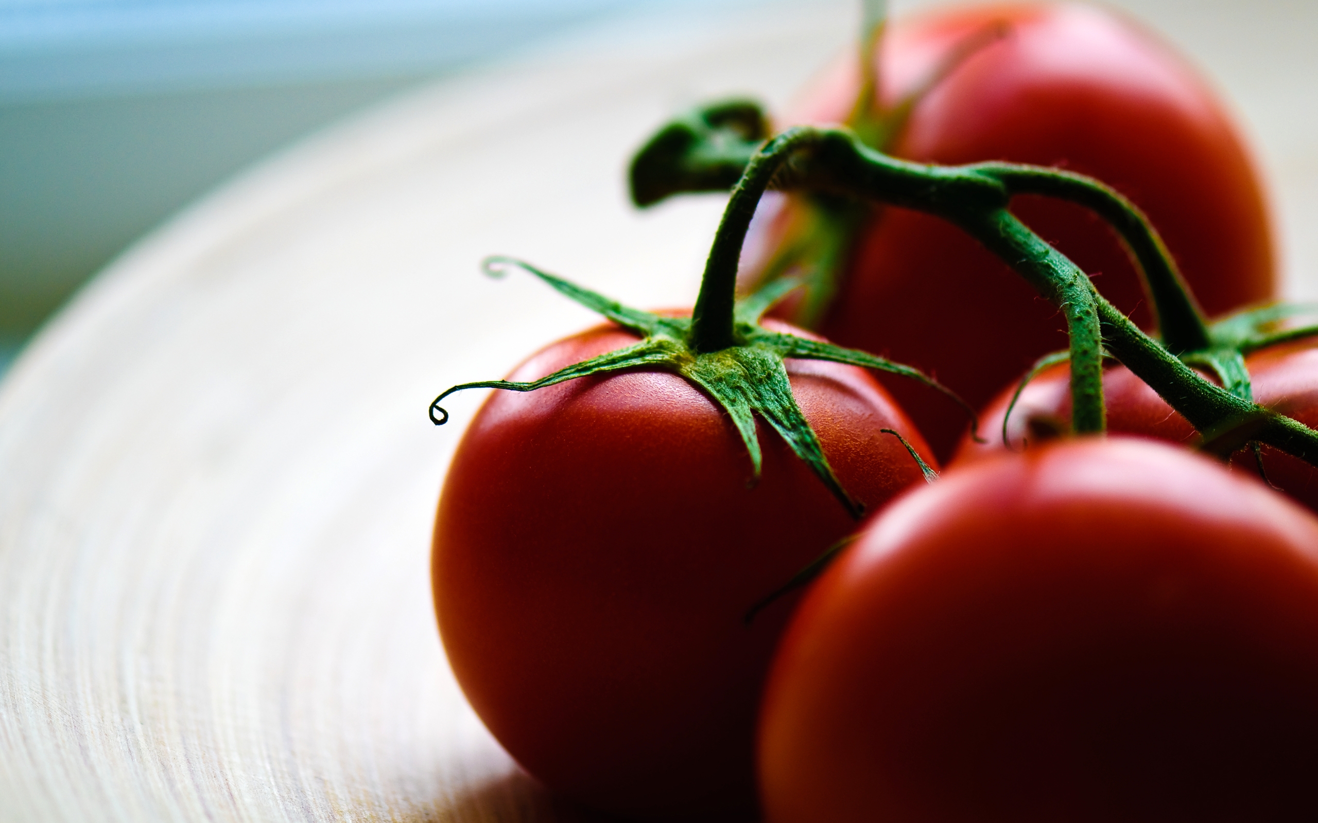 Free photo A picture of red tomatoes