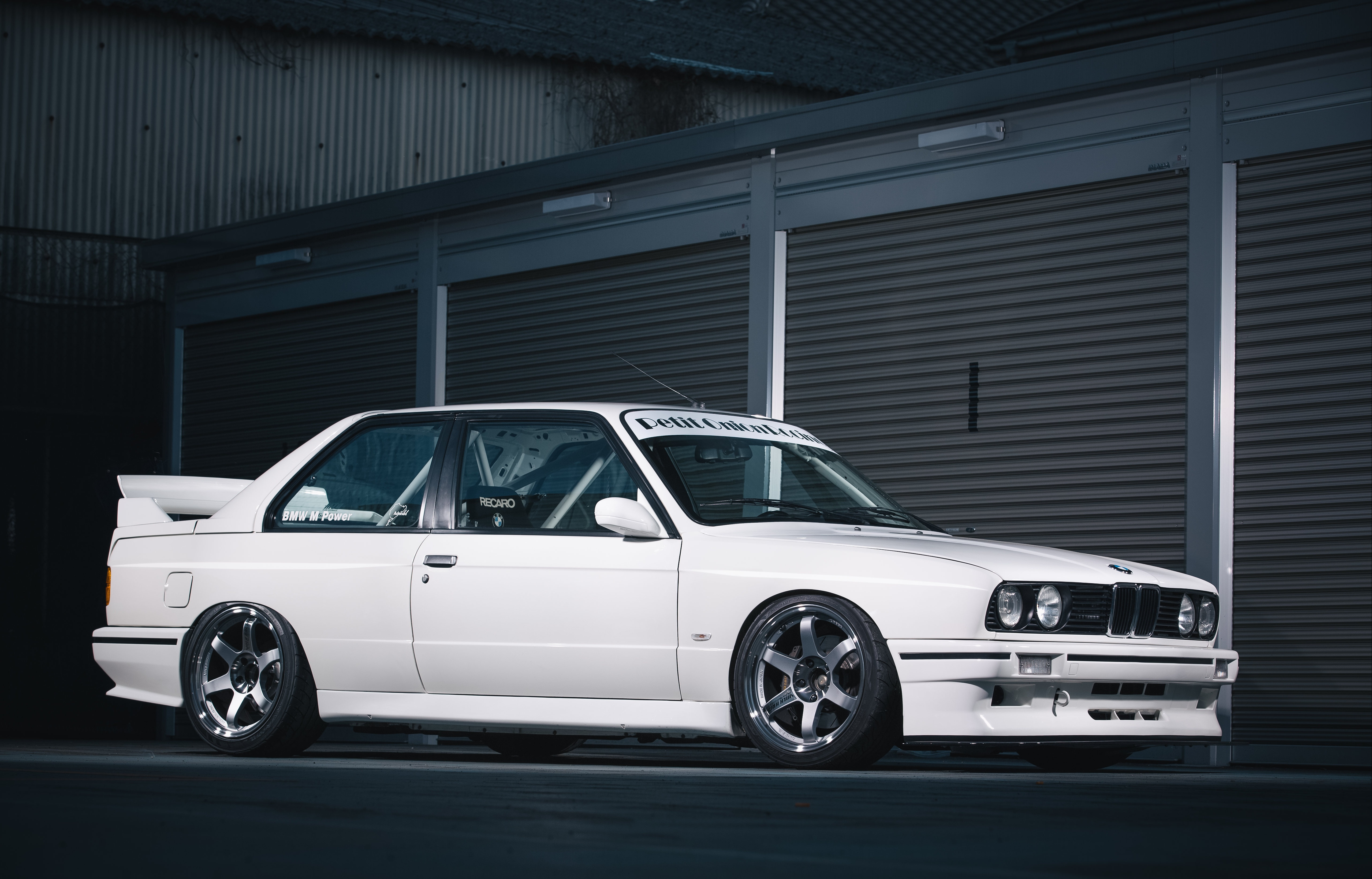 Free photo White Bmw E30