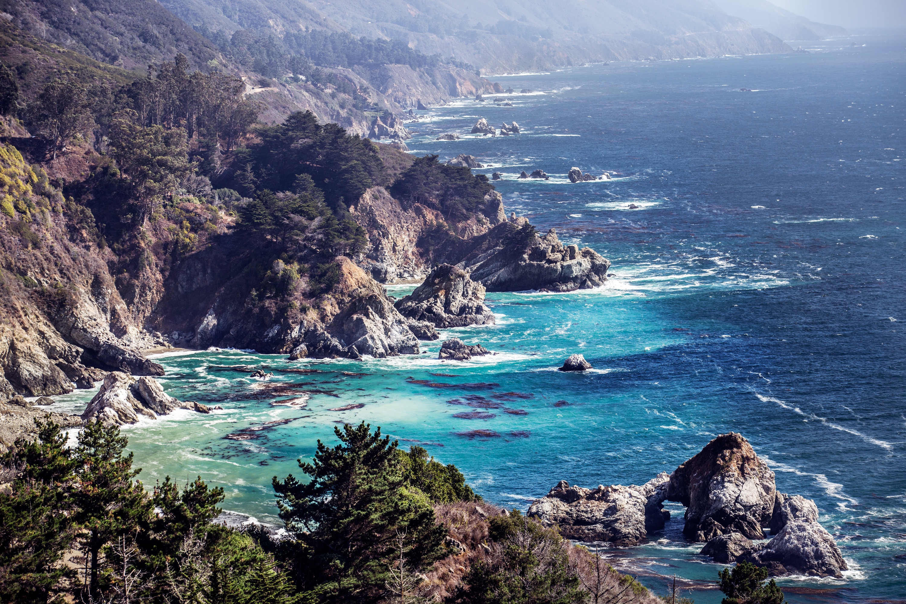 桌面上的壁纸海 海岸 木材