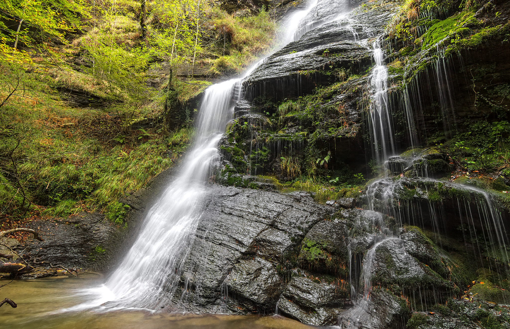 Wallpapers cliff landscape waterfall on the desktop