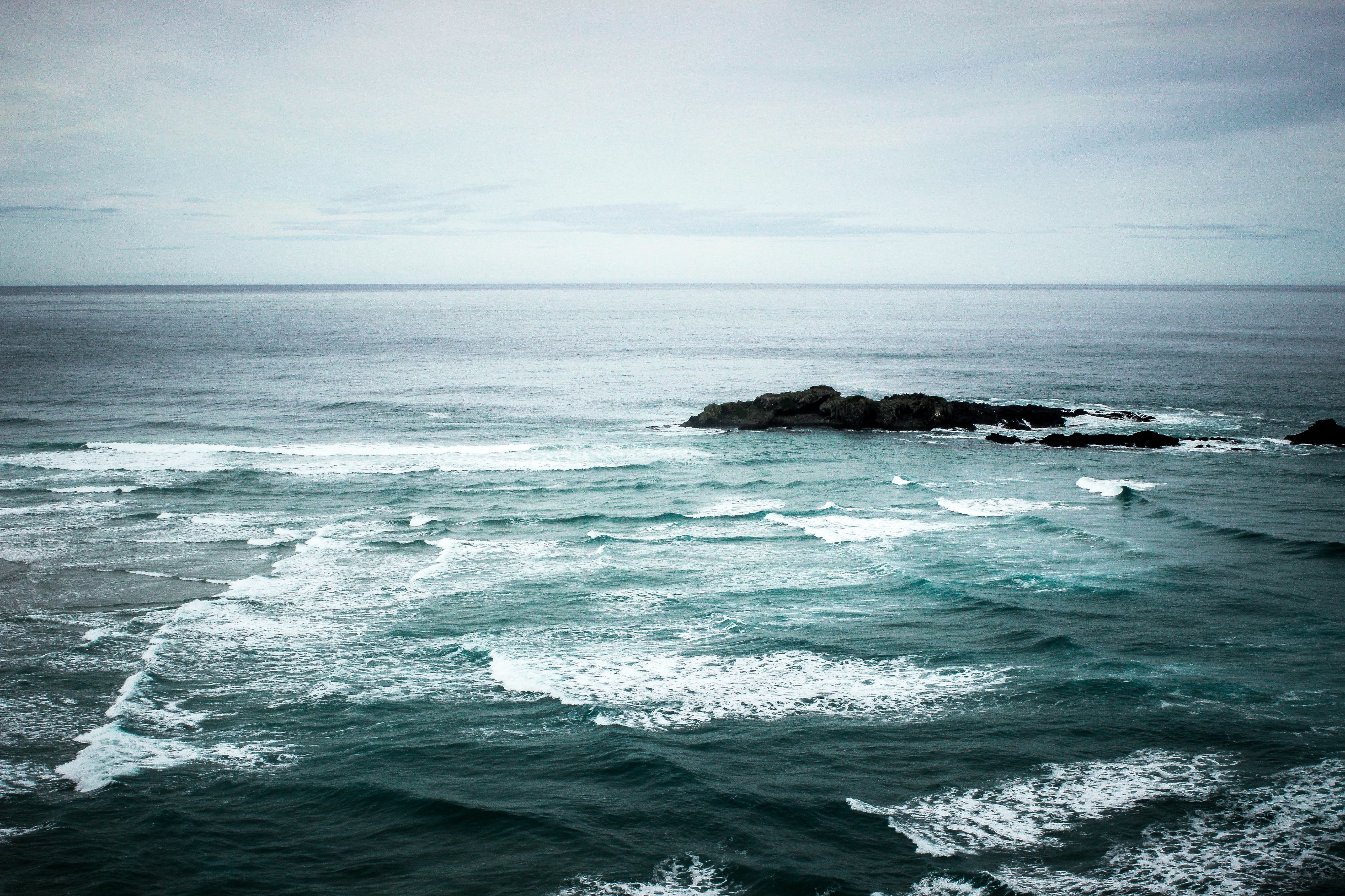 Wallpapers lamdscapes rock coast on the desktop