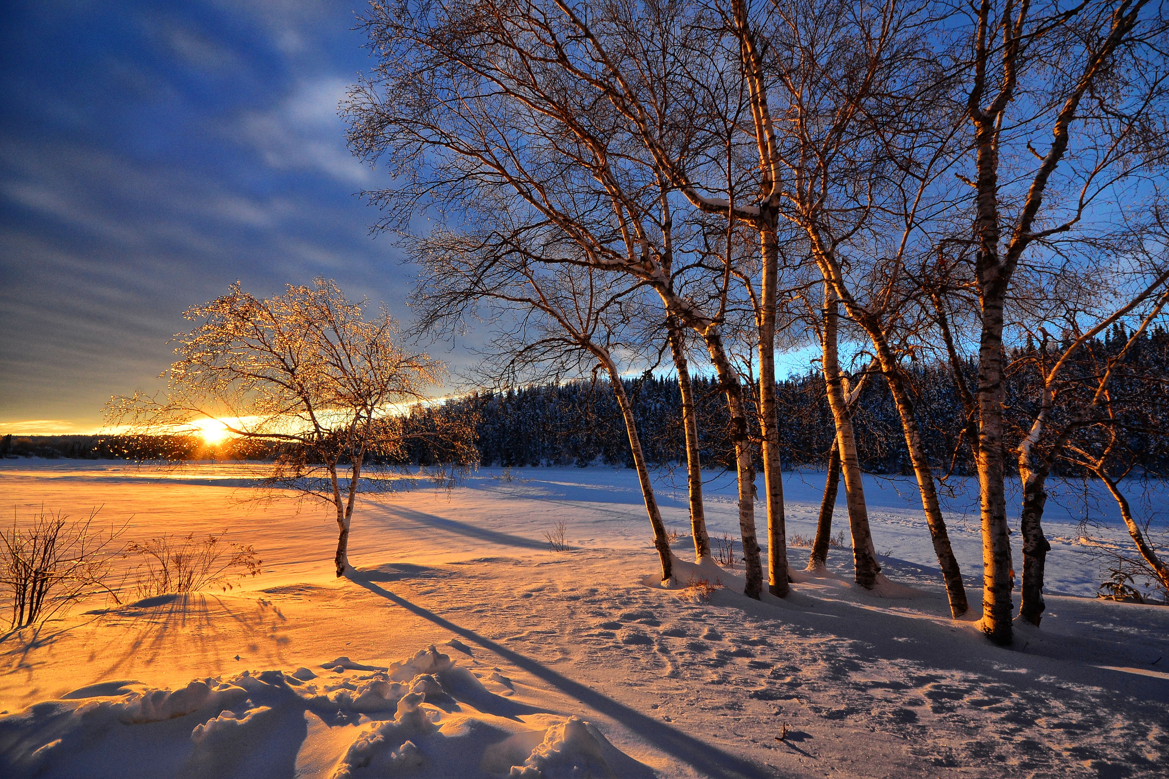 冬天的夕阳和田野