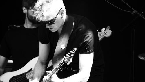 Бесплатное фото Мелодия черно-белых дней