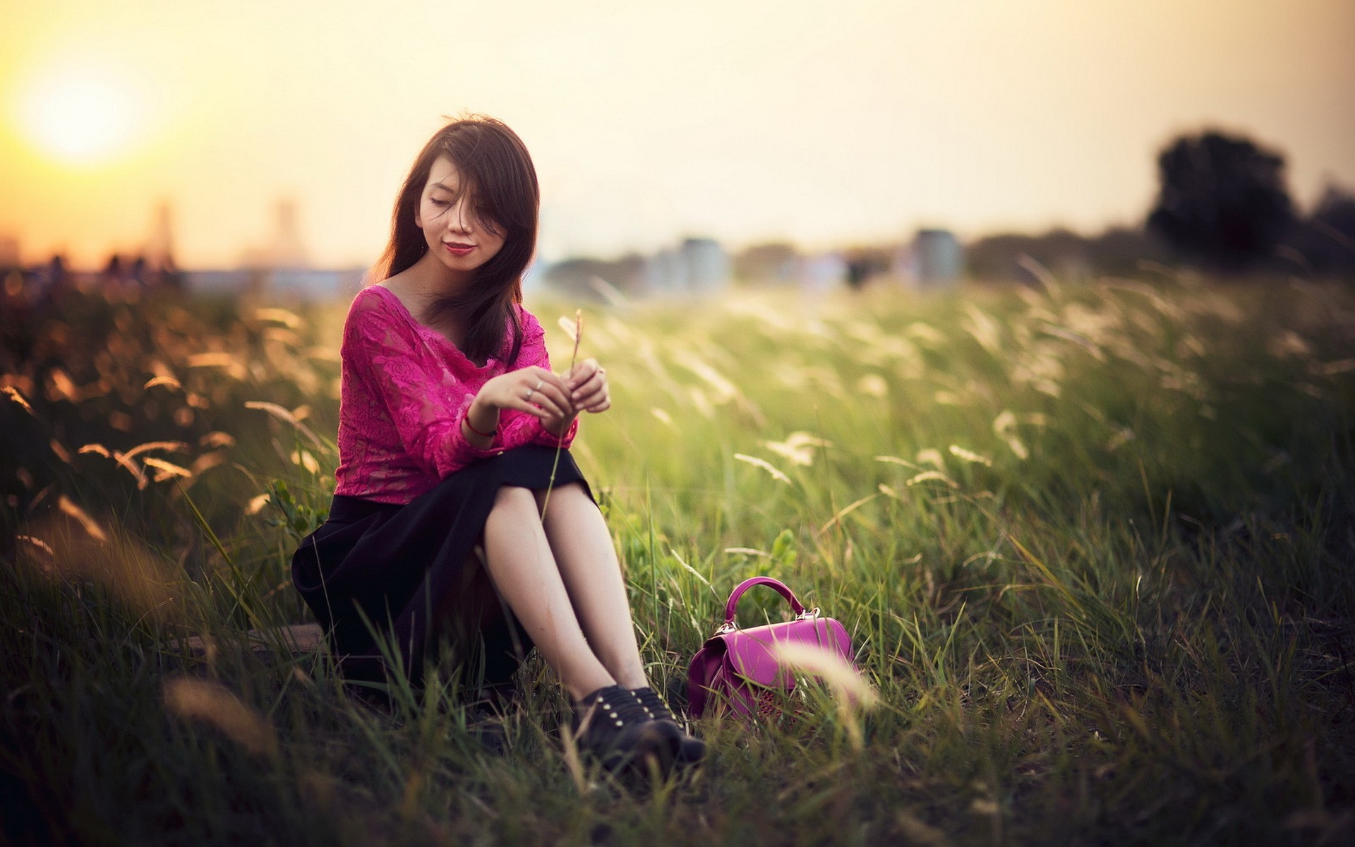 Wallpapers sunlight model sunset on the desktop