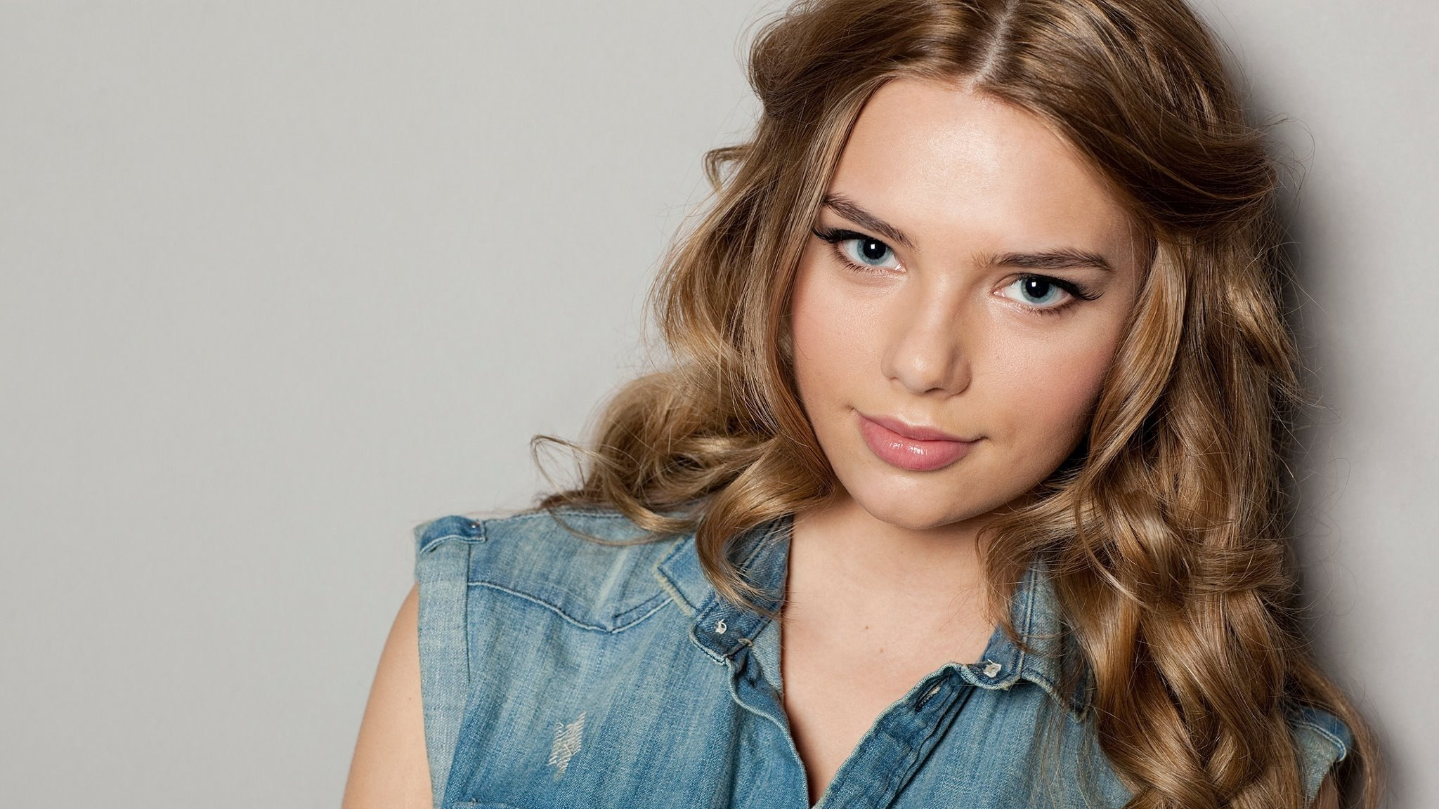 Free photo Portrait of Indiana Evans