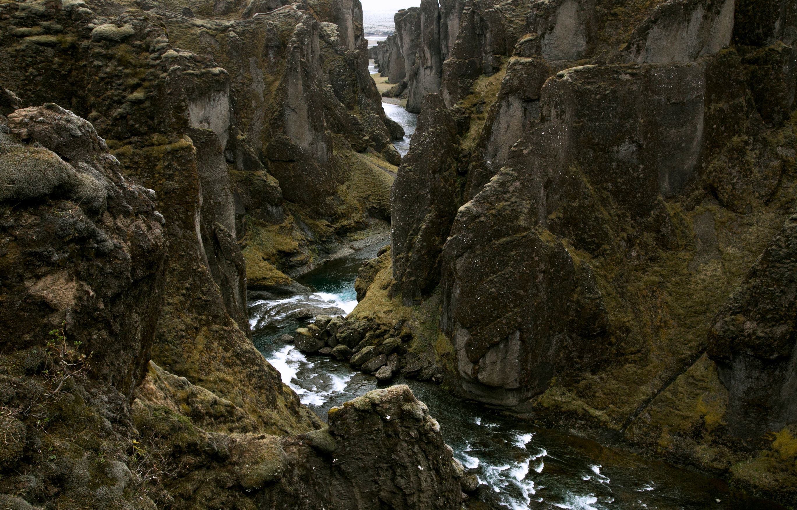 Free photo A river in a gorge of mountains