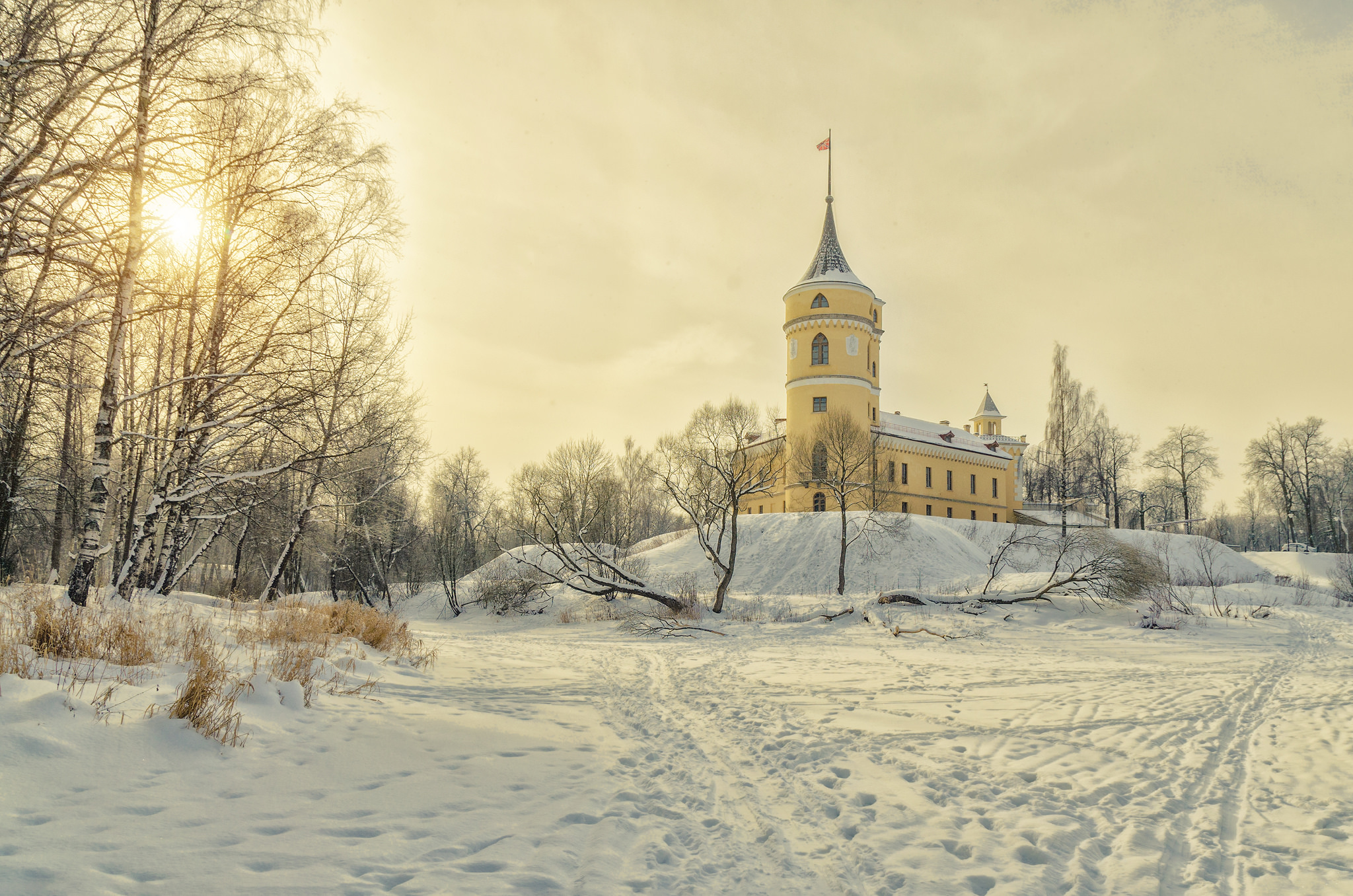 Free photo The castle BIP in Pavlovsk 8