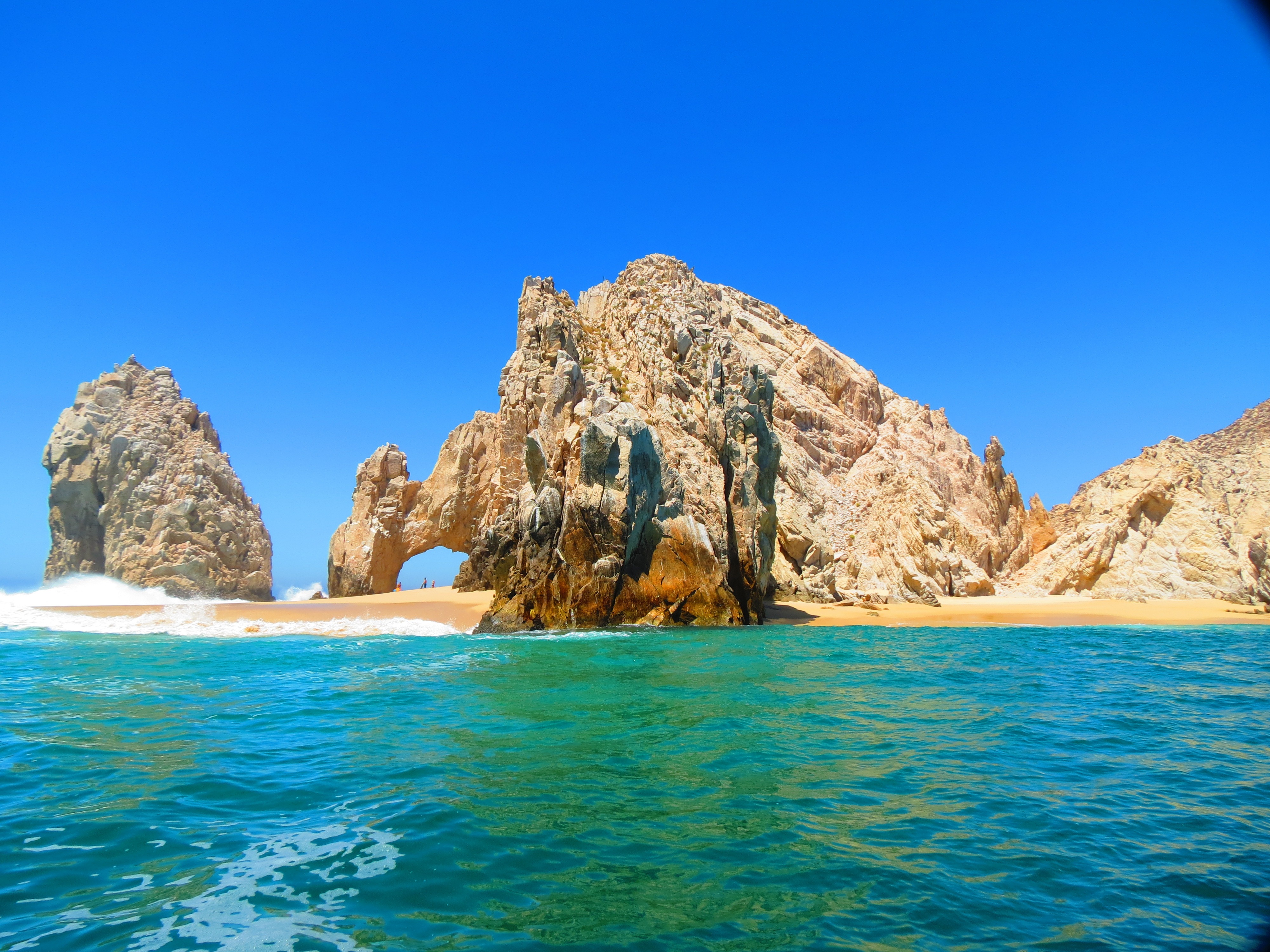 Free photo Cliffs on the seashore near the beach