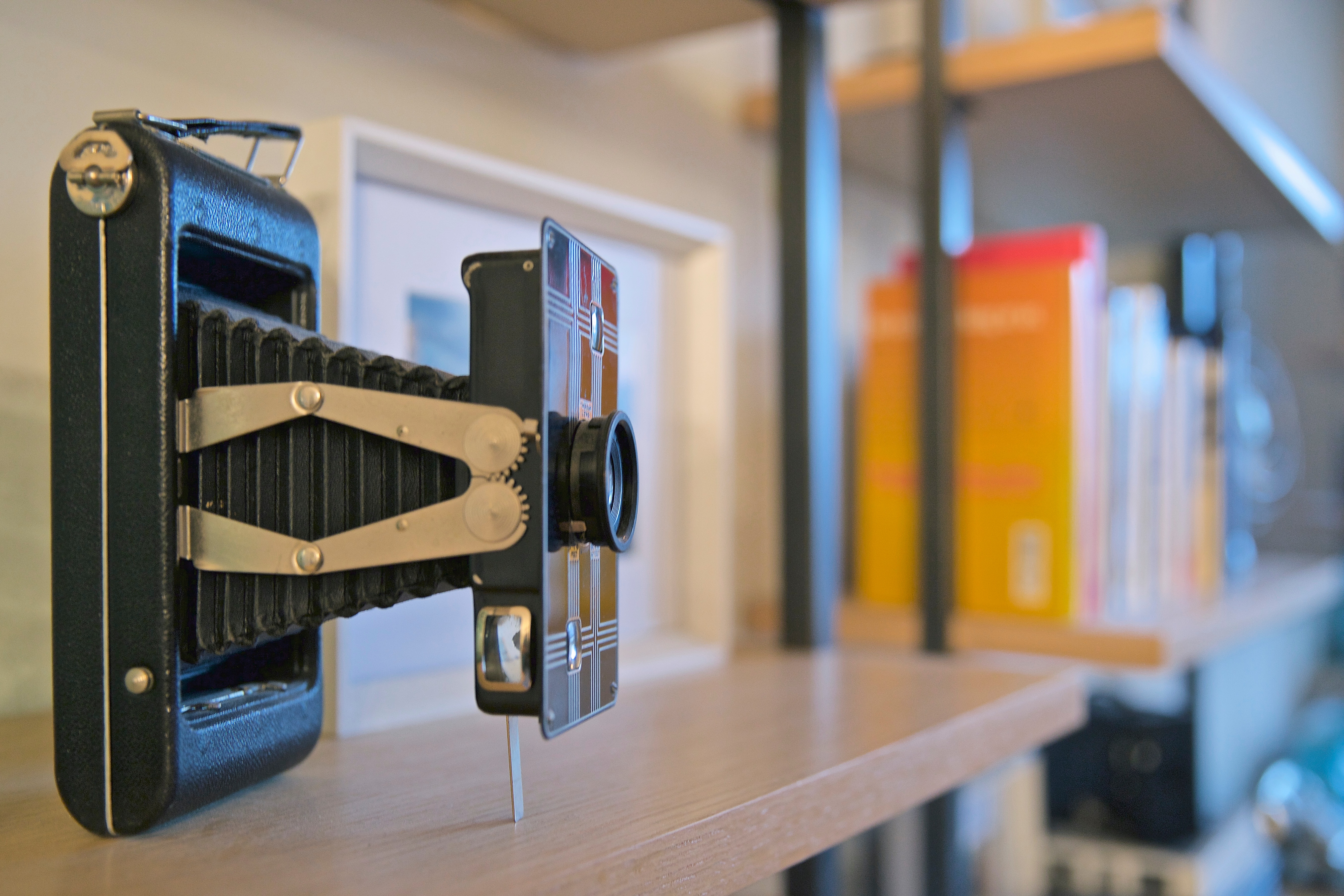 Обои камера винтаж полка на рабочий стол