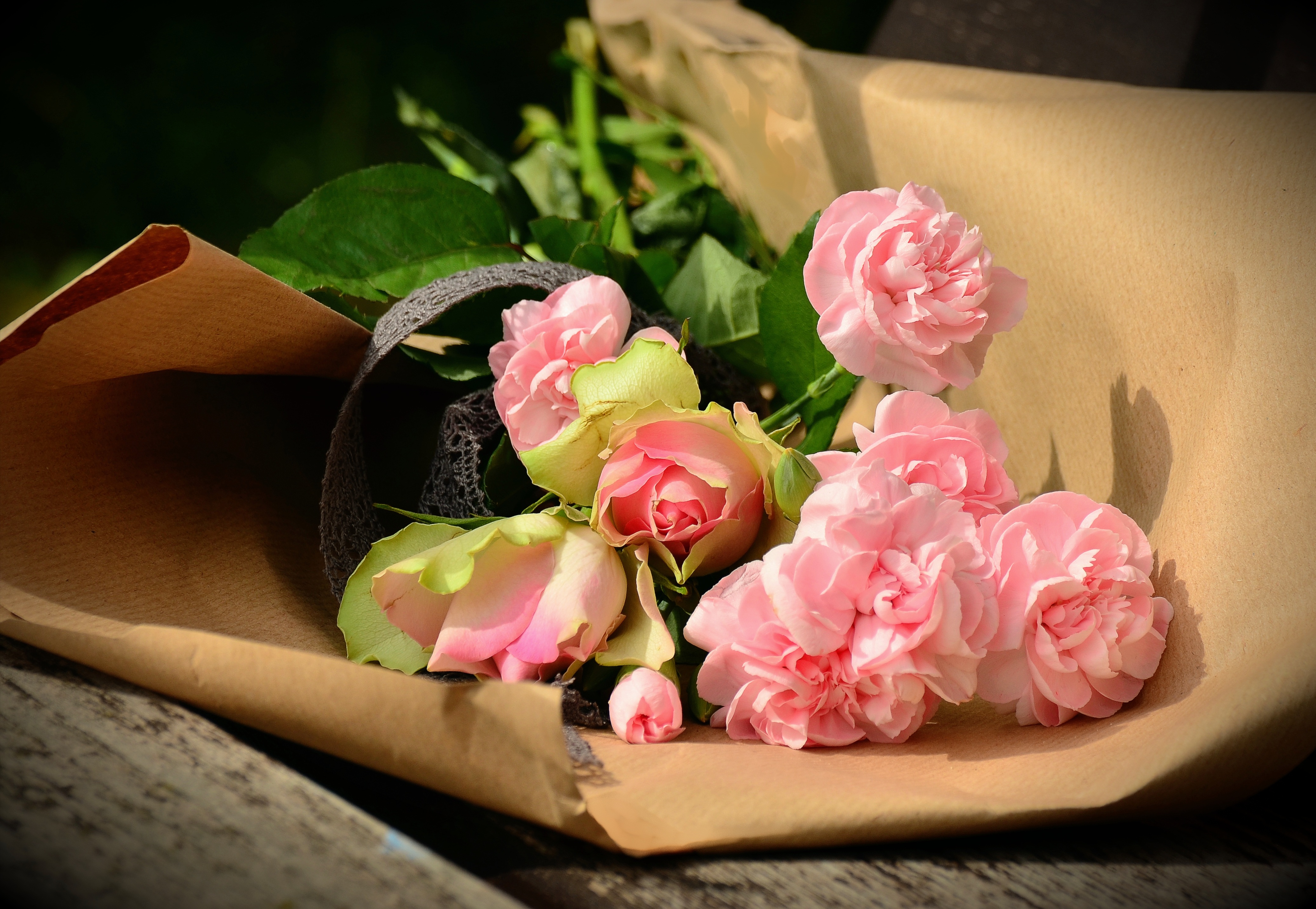 Free photo A bouquet of pink roses